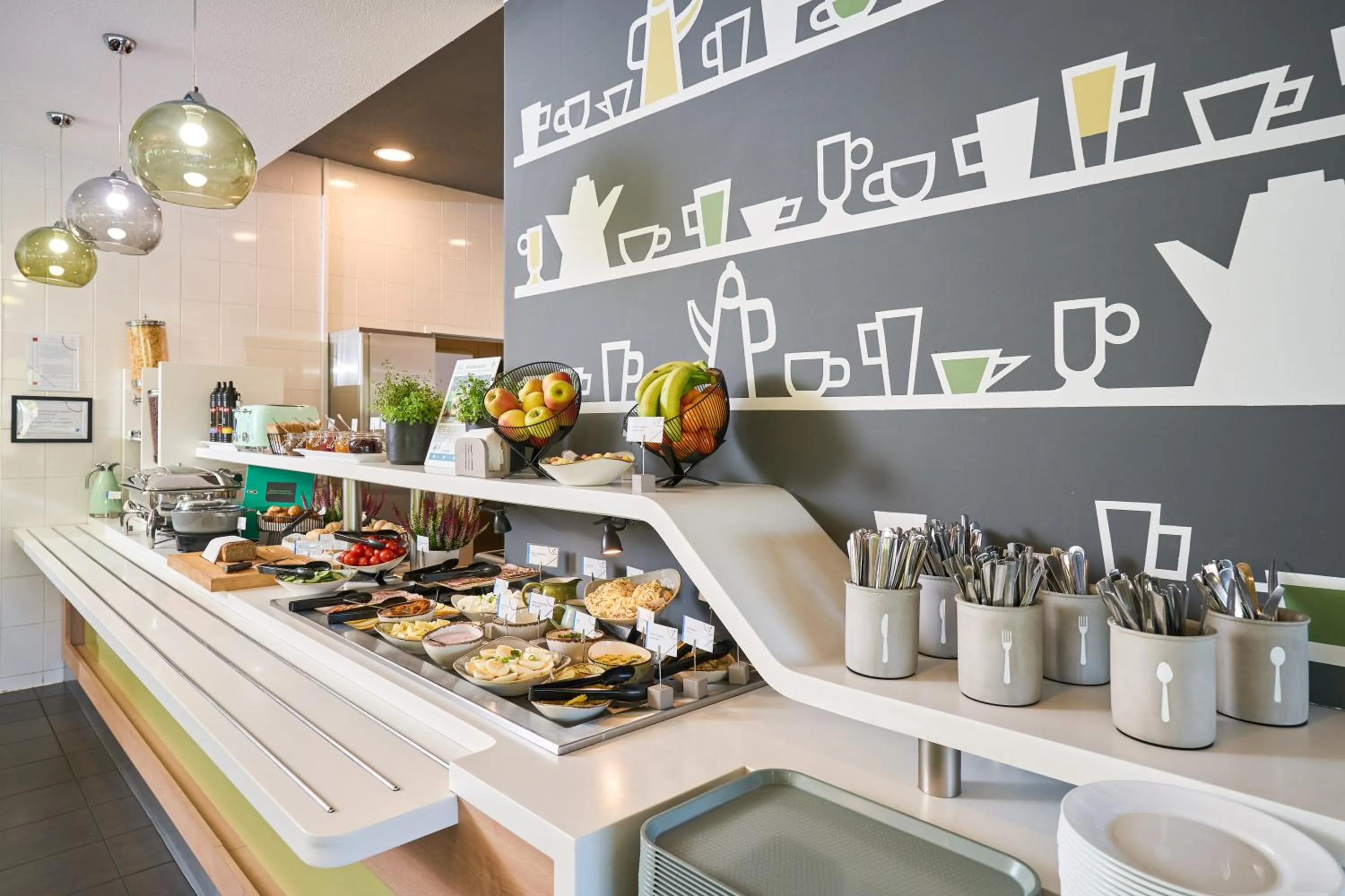 Food and drinks in ibis budget Wrocław Południe