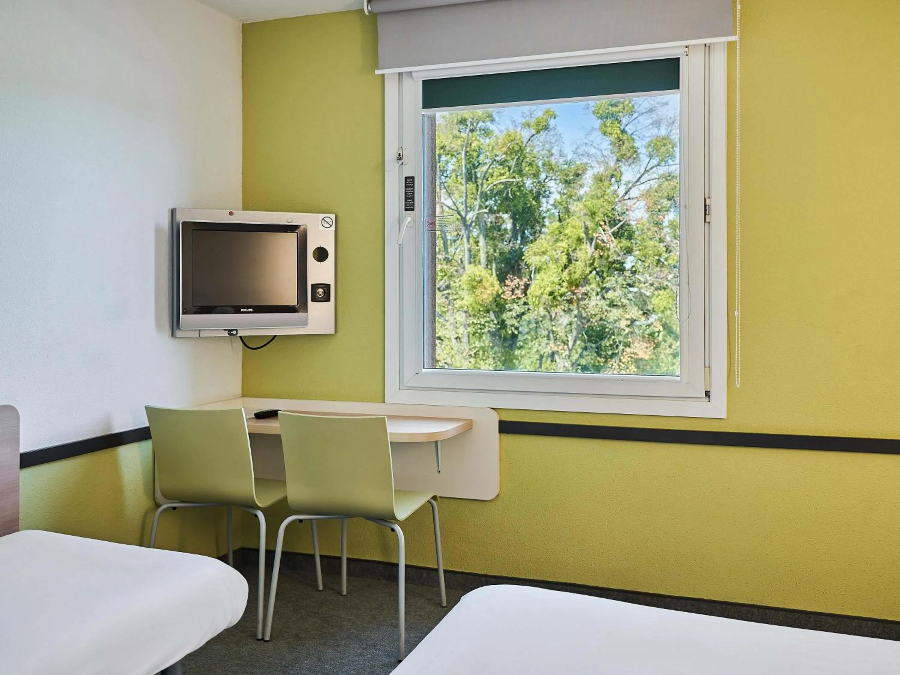 Bedroom in ibis budget Wrocław Południe