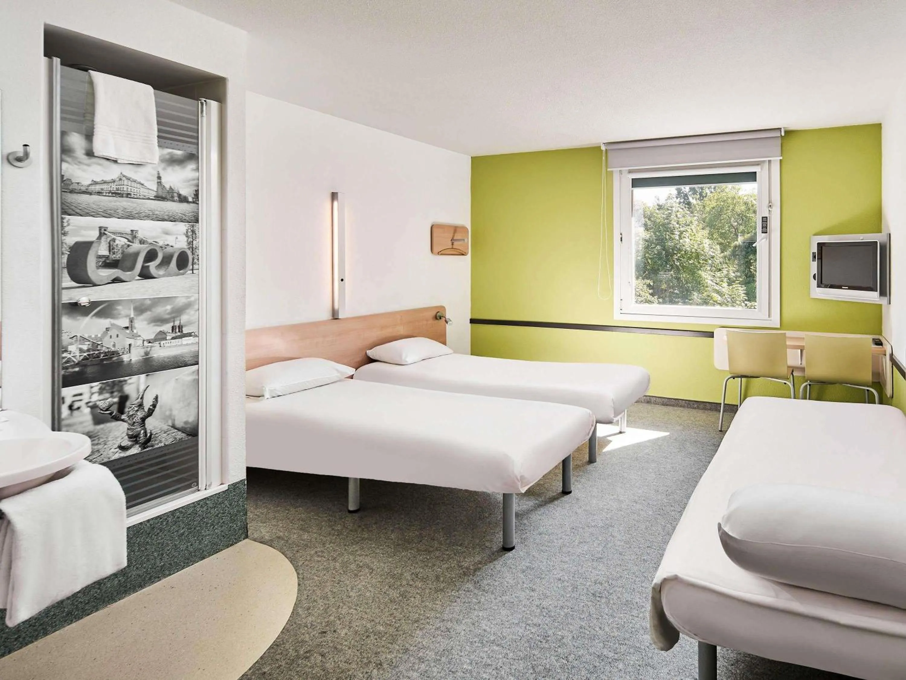 Bedroom, Bed in ibis budget Wrocław Południe