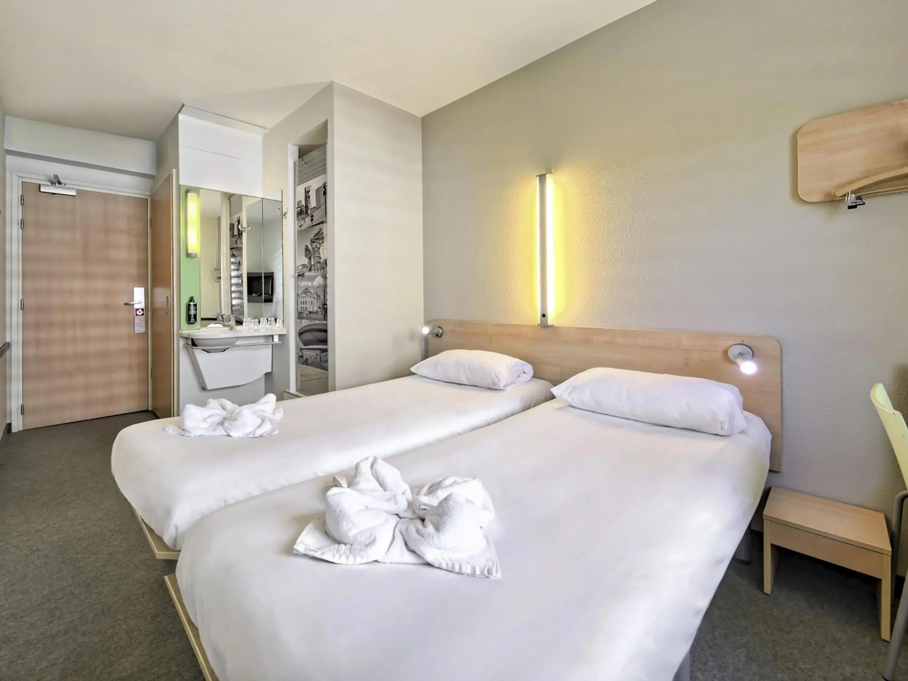 Bedroom, Bed in ibis budget Katowice Centrum Bedroom, Bed in ibis budget Katowice Centrum