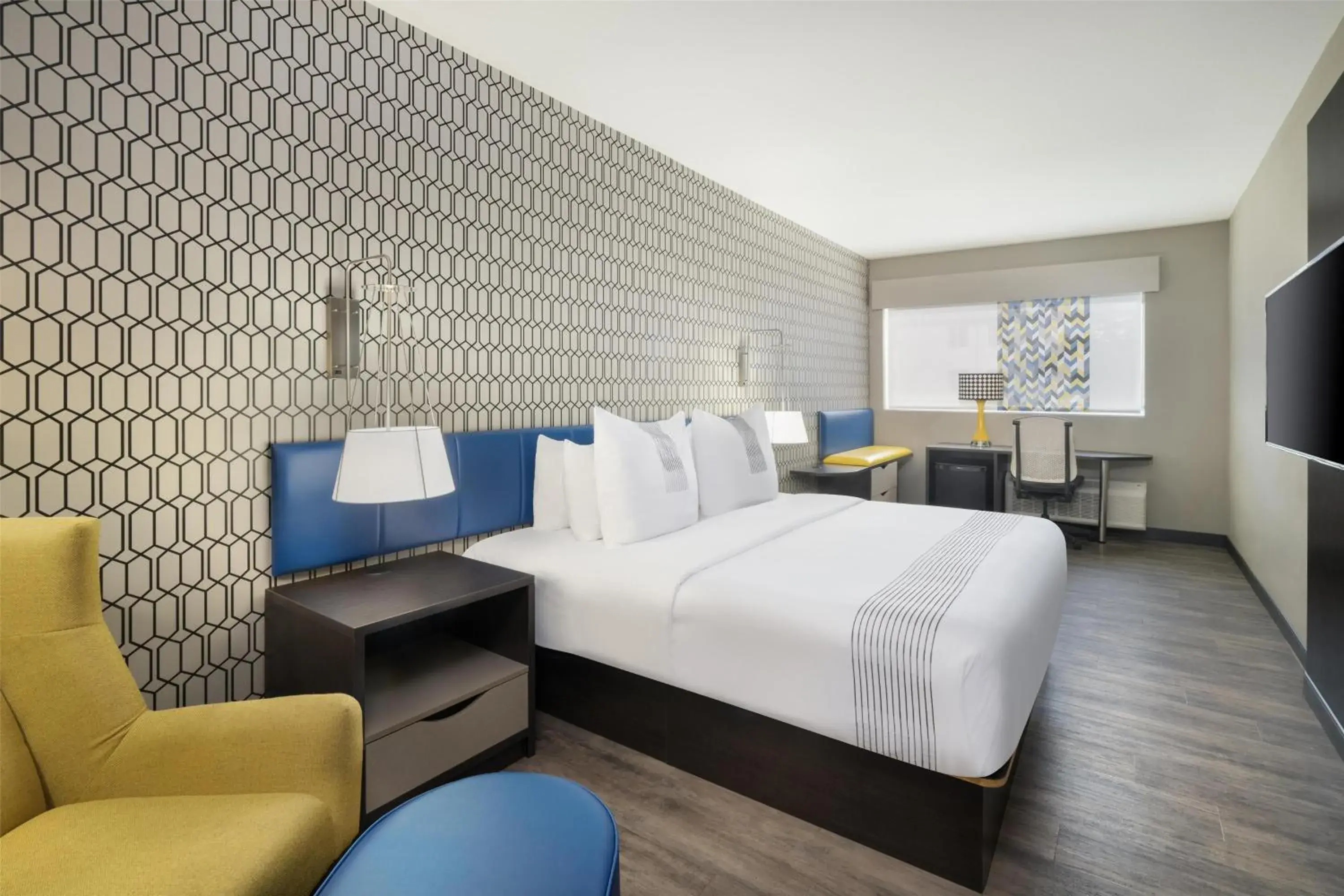 King Room with Communication Assistance in GLō Best Western Tulsa-Catoosa East Route 66 King Room with Communication Assistance in GLō Best Western Tulsa-Catoosa East Route 66