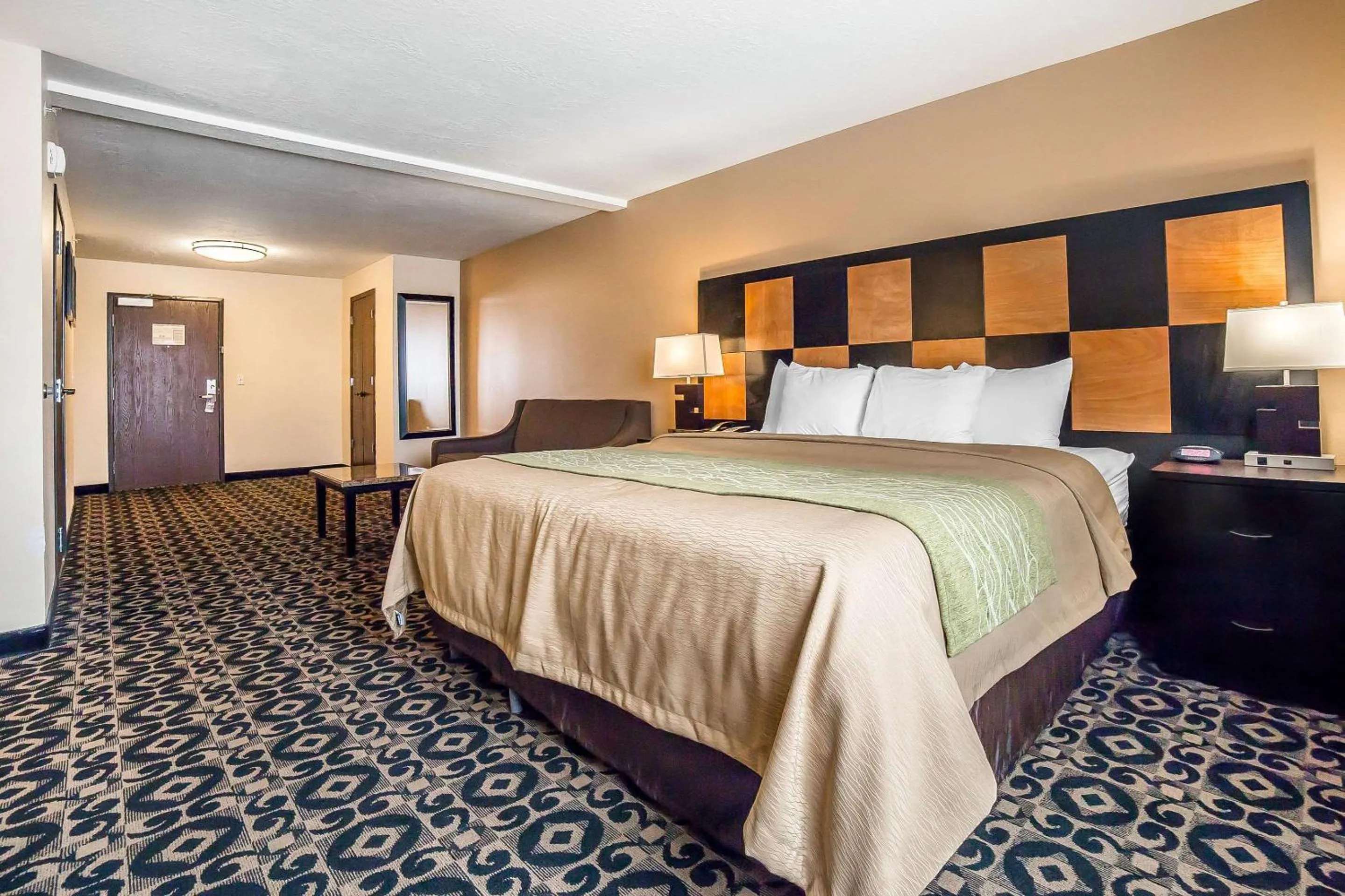 Bedroom, Bed in Comfort Inn Ballard-Roosevelt