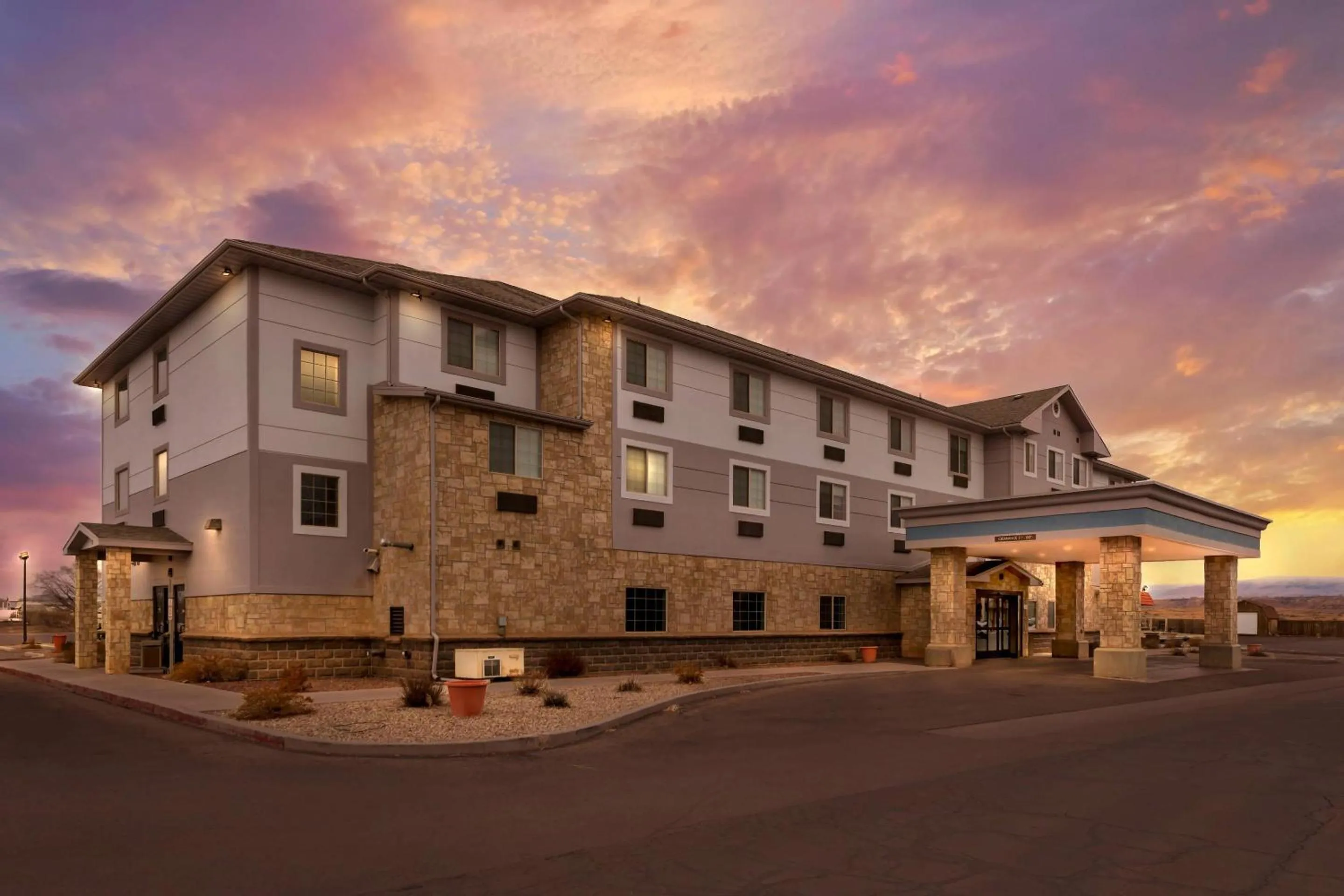 Property building in Comfort Inn Ballard-Roosevelt