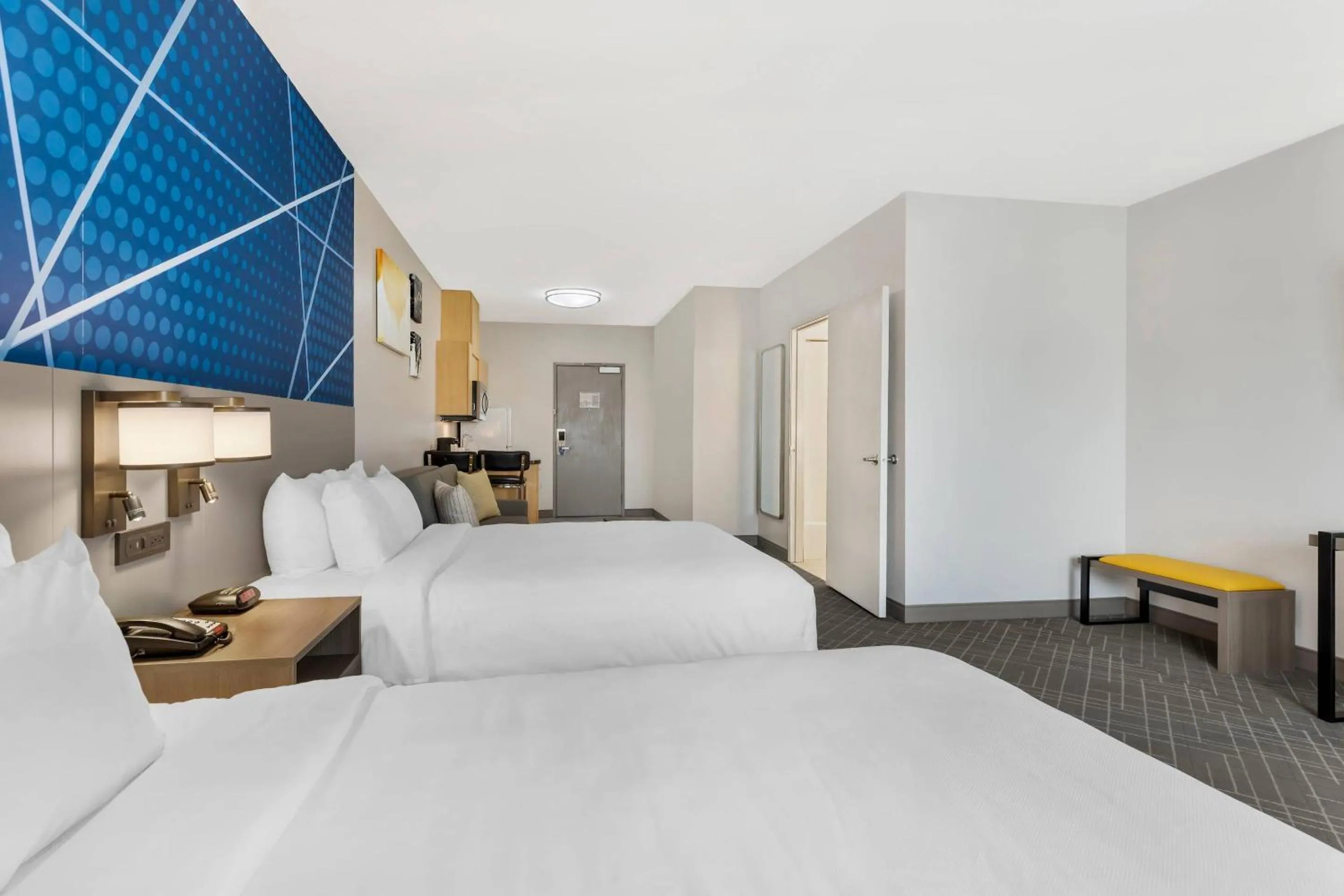 Bedroom, Bed in Comfort Inn Ballard-Roosevelt