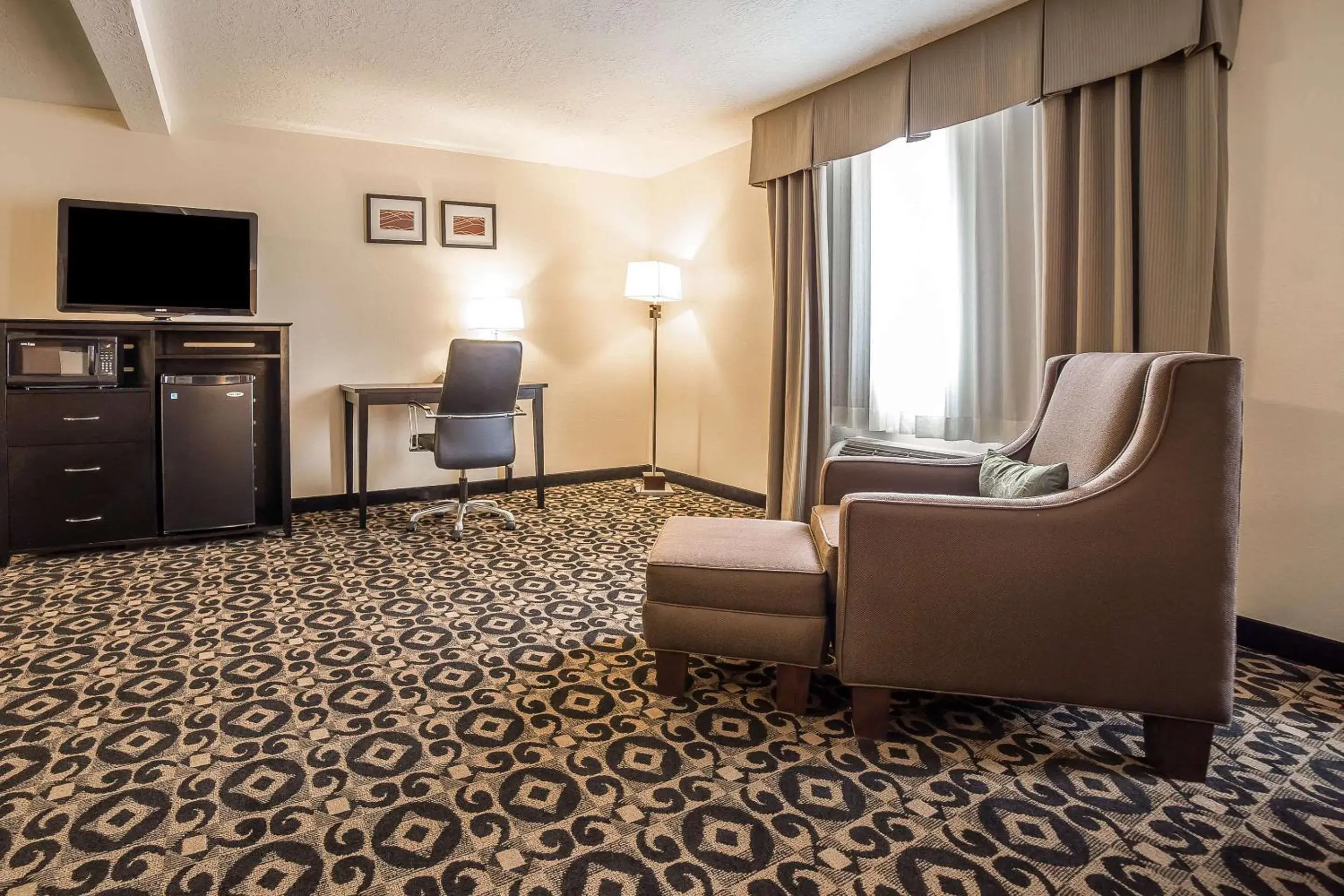 Bedroom in Comfort Inn Ballard-Roosevelt Bedroom in Comfort Inn Ballard-Roosevelt