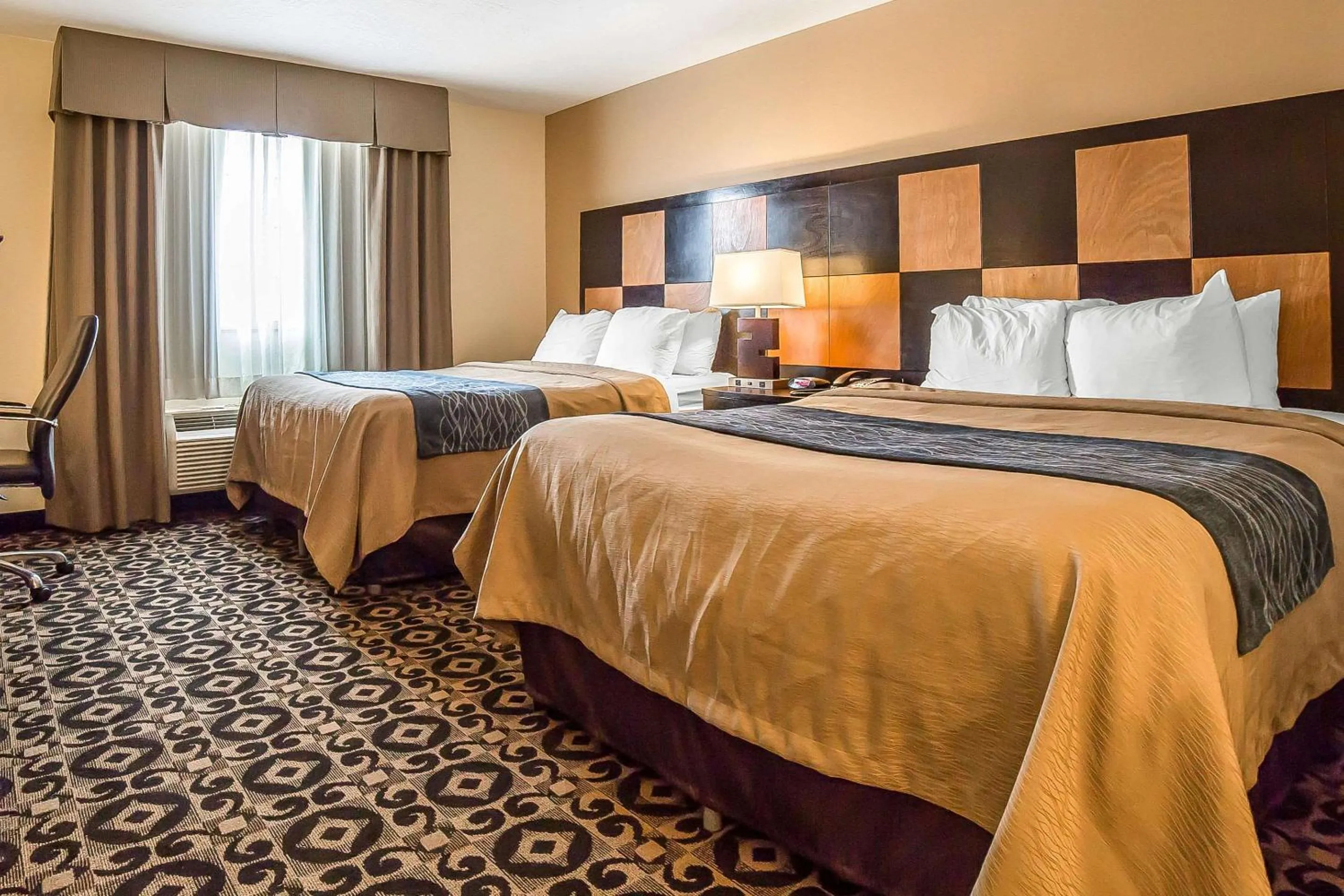 Bedroom, Bed in Comfort Inn Ballard-Roosevelt