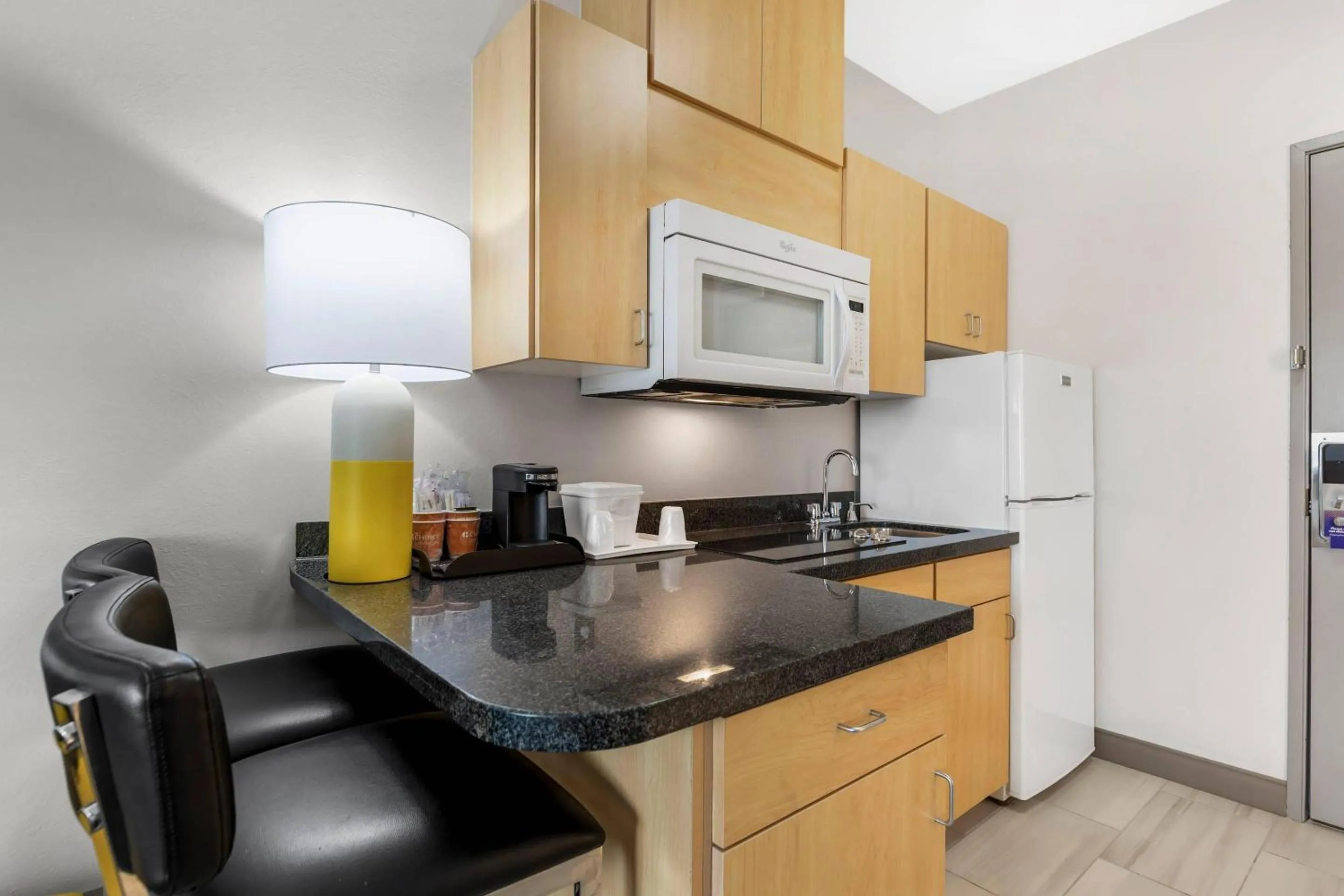 Bedroom in Comfort Inn Ballard-Roosevelt