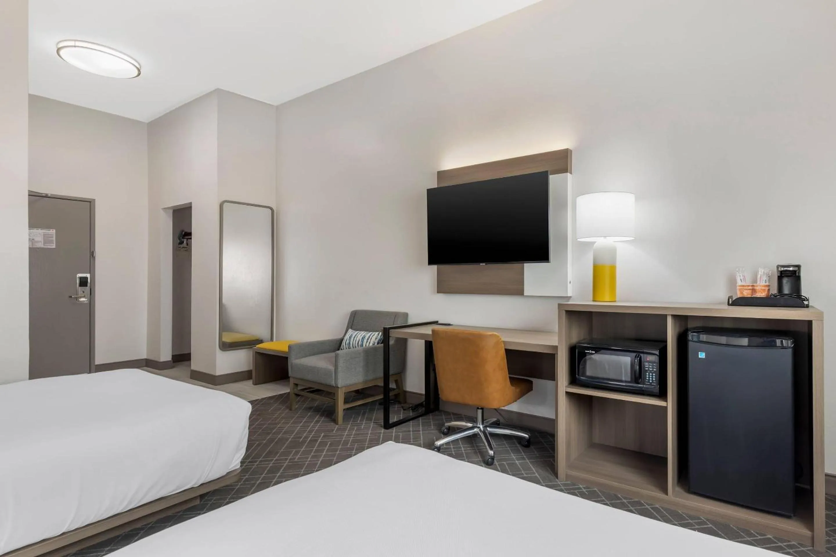 Bedroom, Bed in Comfort Inn Ballard-Roosevelt