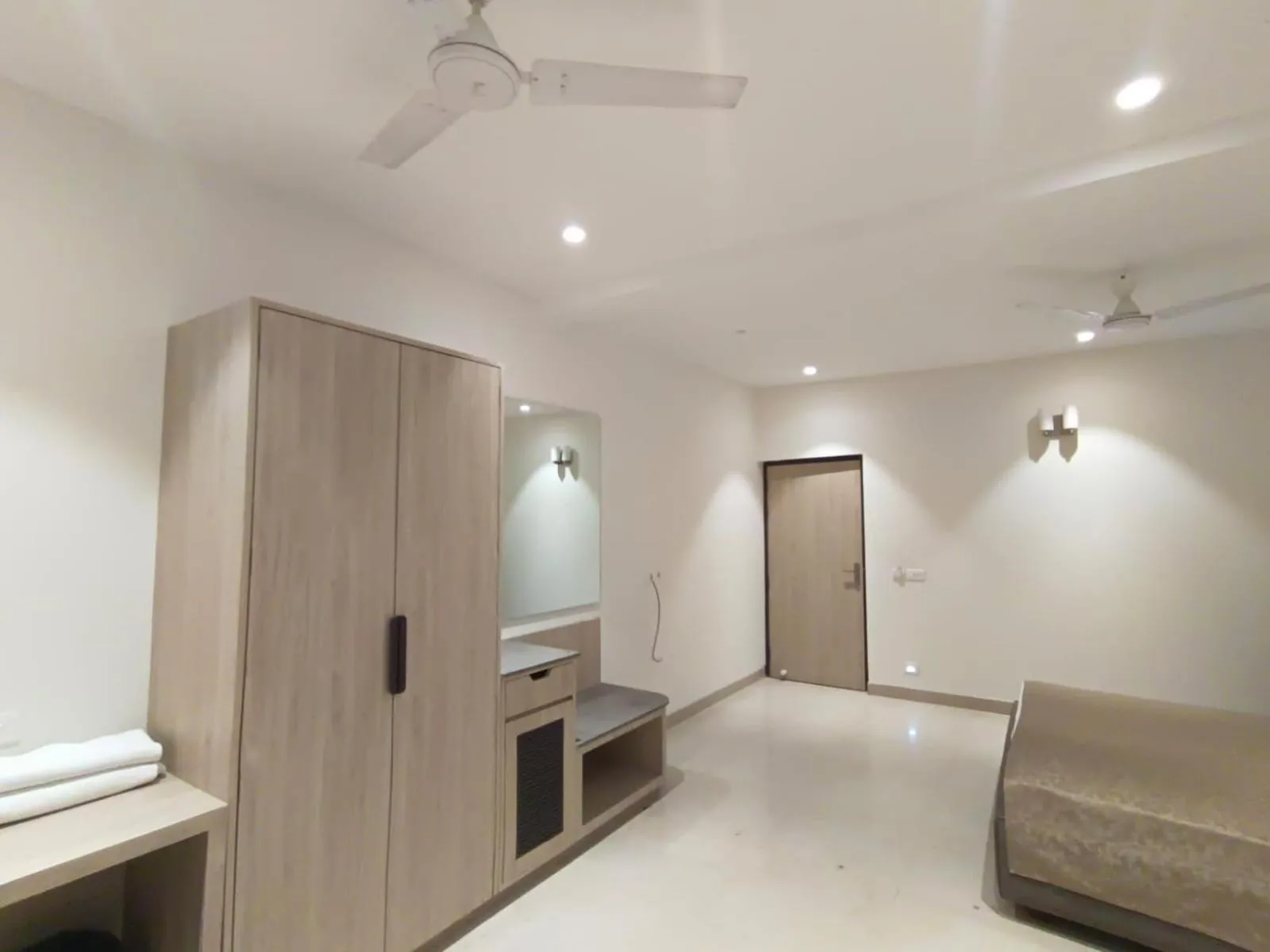 Bed in Hotel Bagla Atithi Banaras