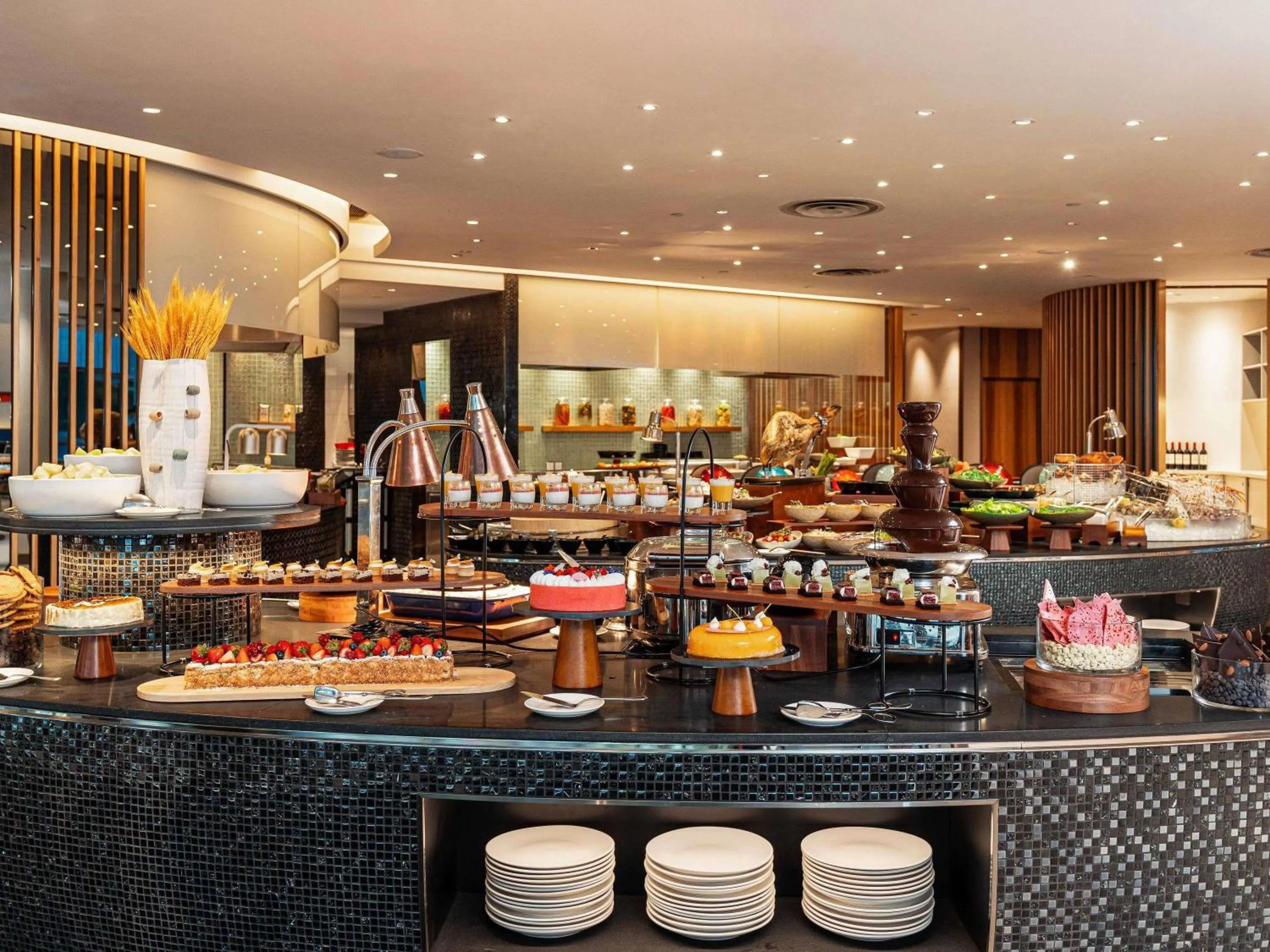 Restaurant/places to eat in Novotel Century Hong Kong