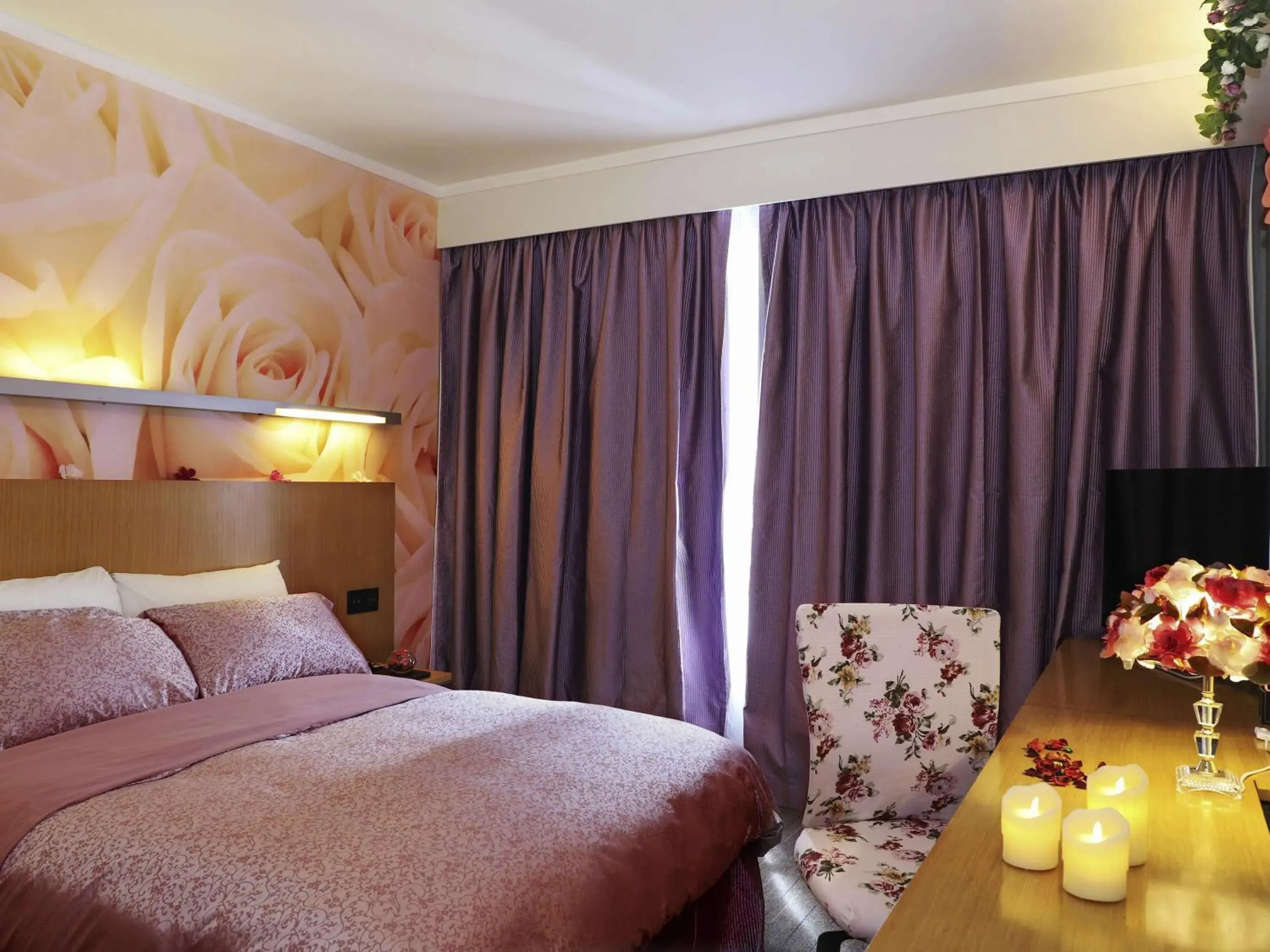 Bedroom, Bed in Novotel Century Hong Kong Bedroom, Bed in Novotel Century Hong Kong