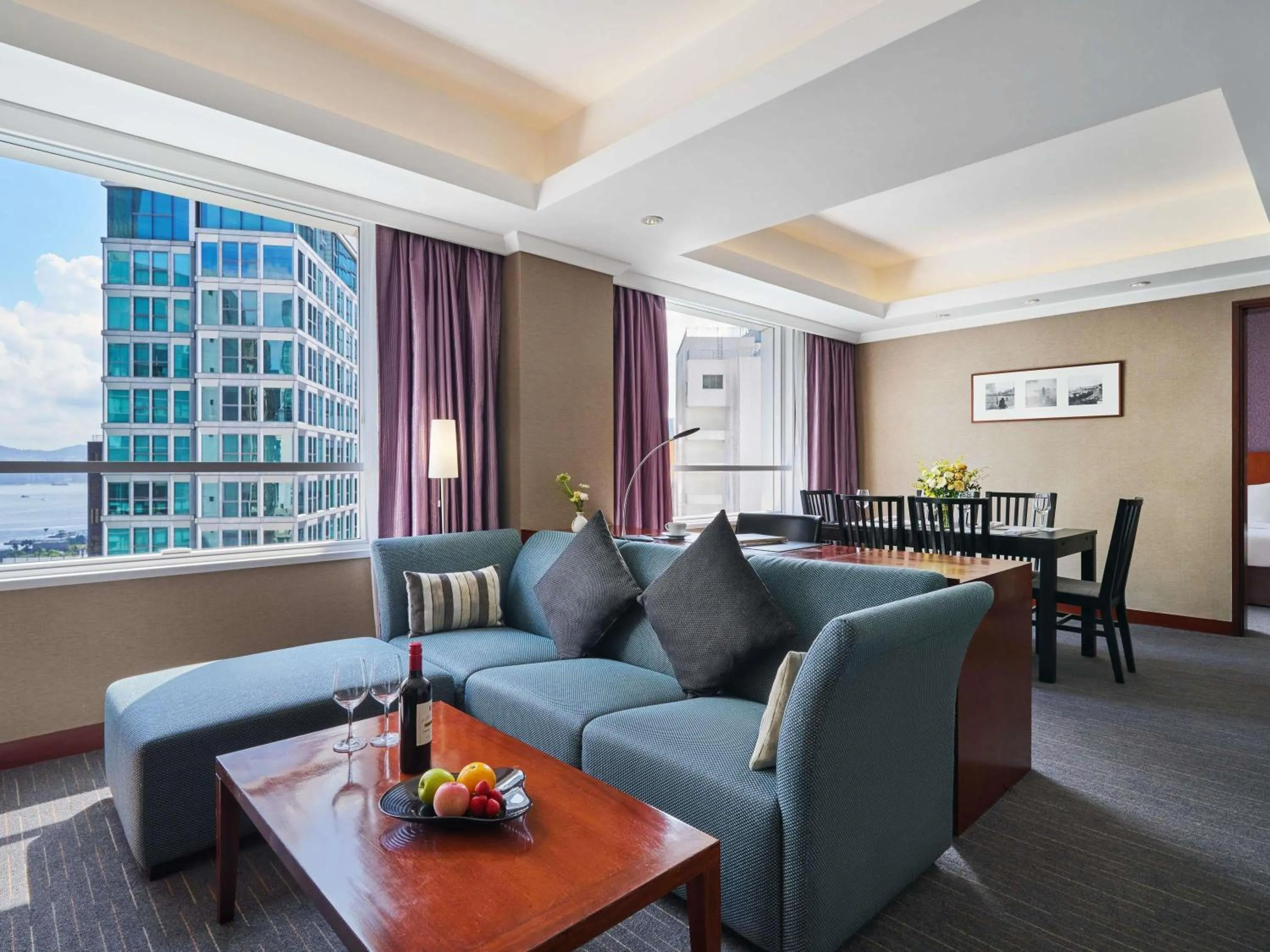 Bedroom in Novotel Century Hong Kong