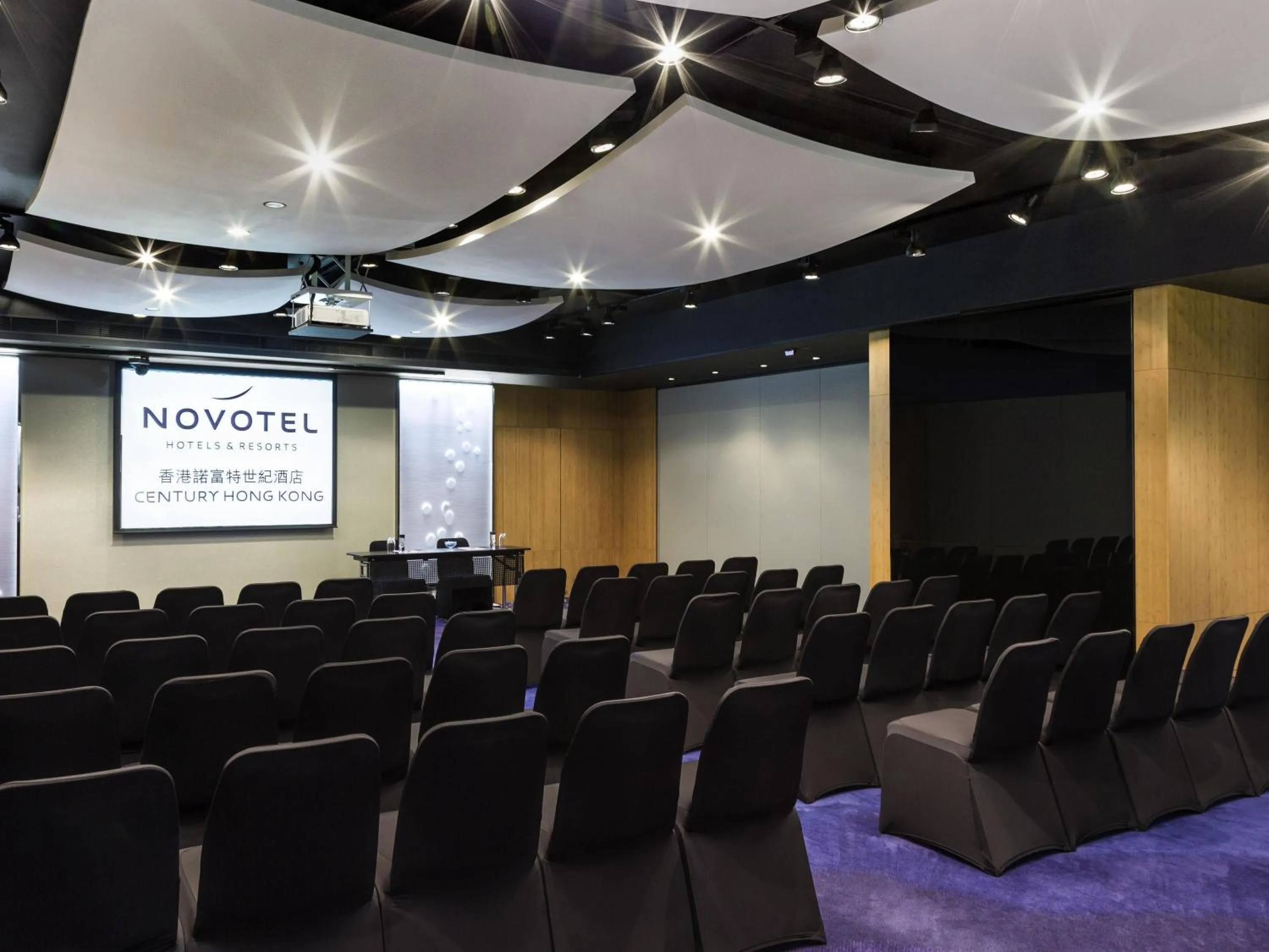 Meeting/conference room in Novotel Century Hong Kong
