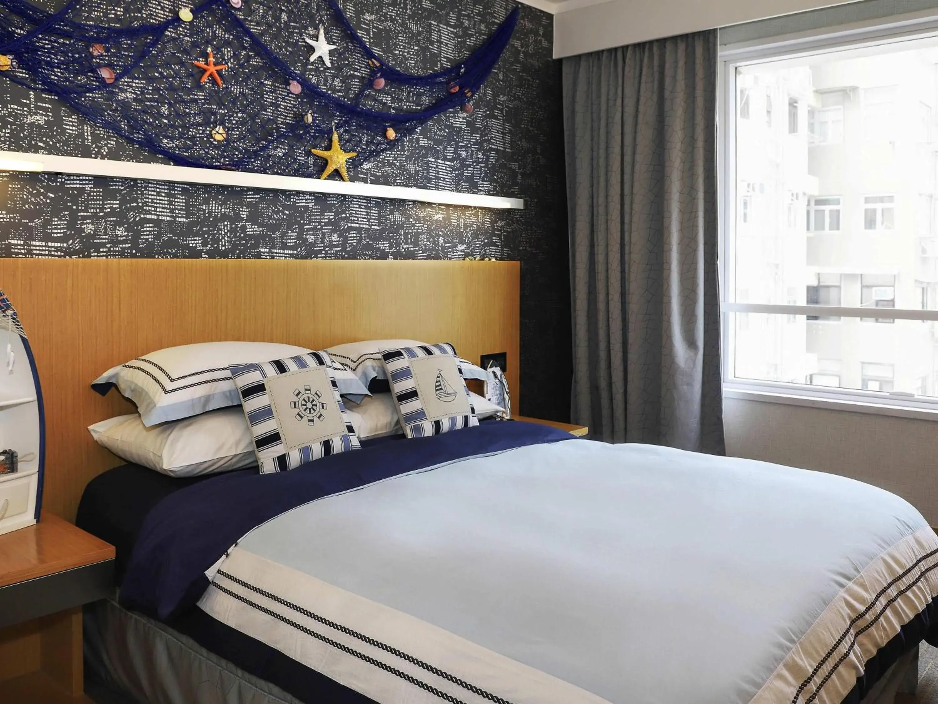 Bedroom, Bed in Novotel Century Hong Kong Bedroom, Bed in Novotel Century Hong Kong