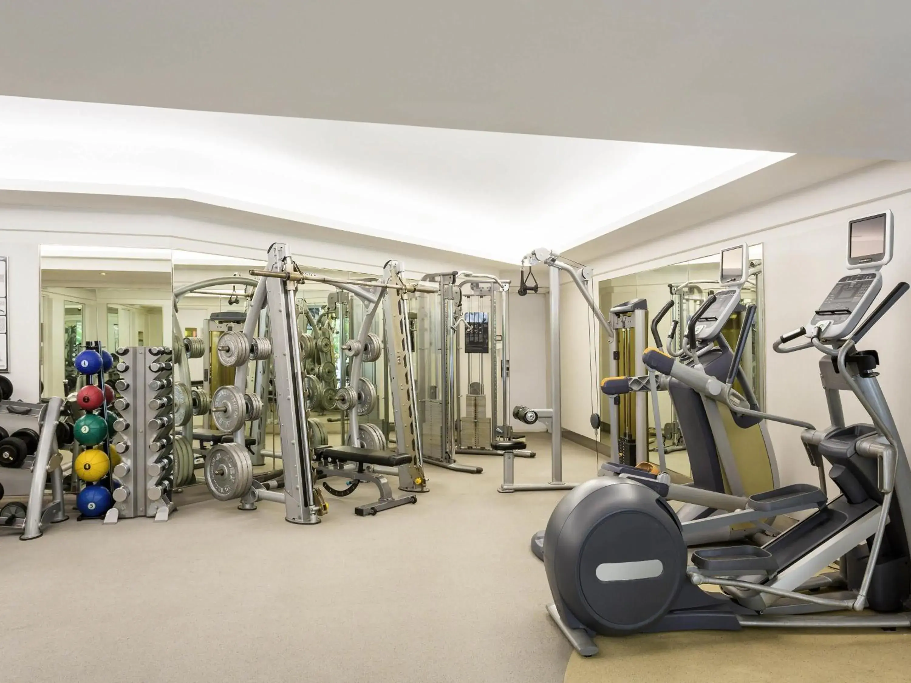 Fitness centre/facilities in Novotel Century Hong Kong Fitness centre/facilities in Novotel Century Hong Kong