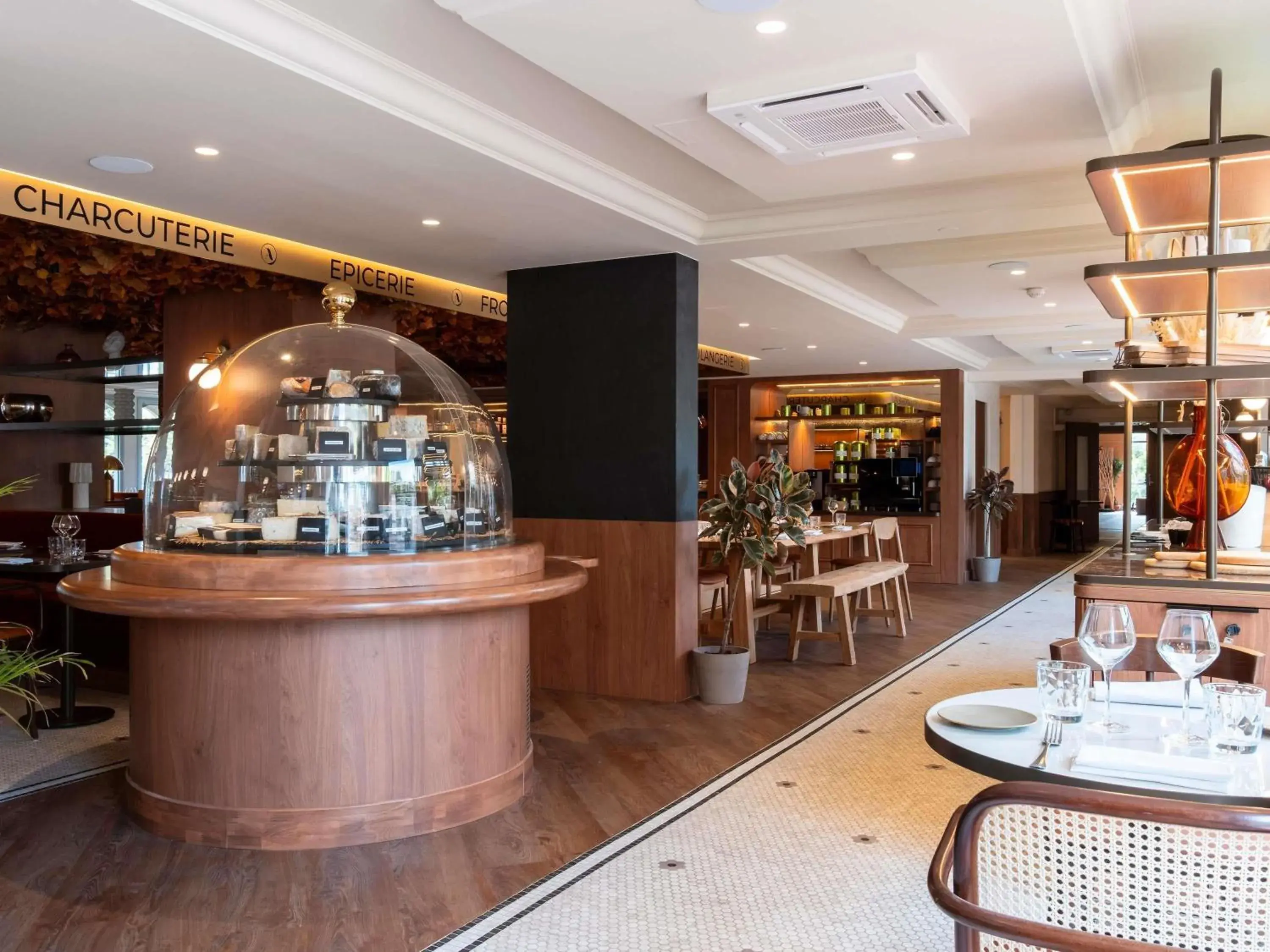 Property building in Mercure Rouen Centre Champ de Mars Property building in Mercure Rouen Centre Champ de Mars