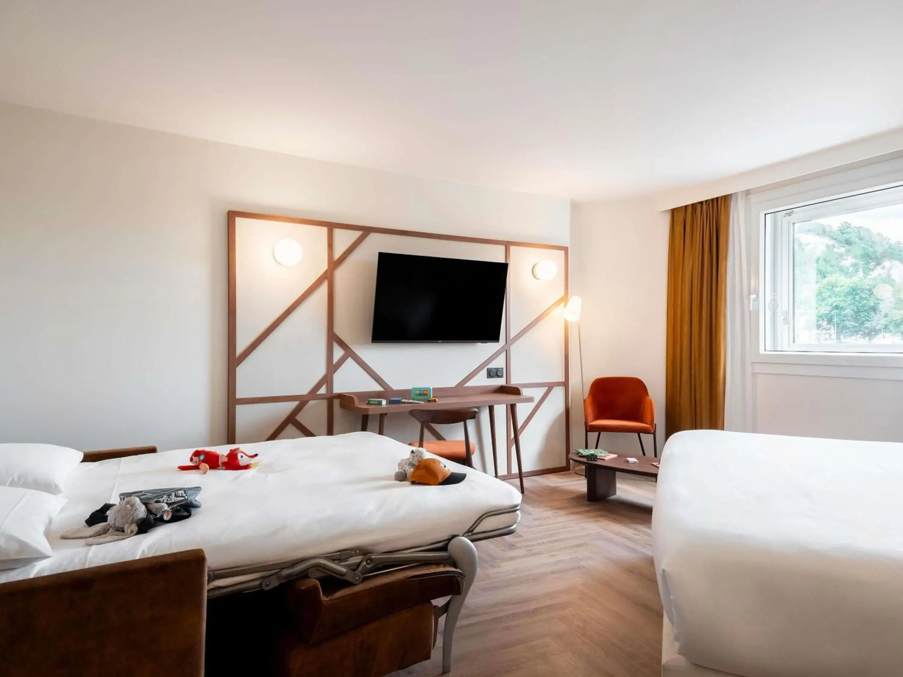 Bedroom, Bed in Mercure Rouen Centre Champ de Mars Bedroom, Bed in Mercure Rouen Centre Champ de Mars