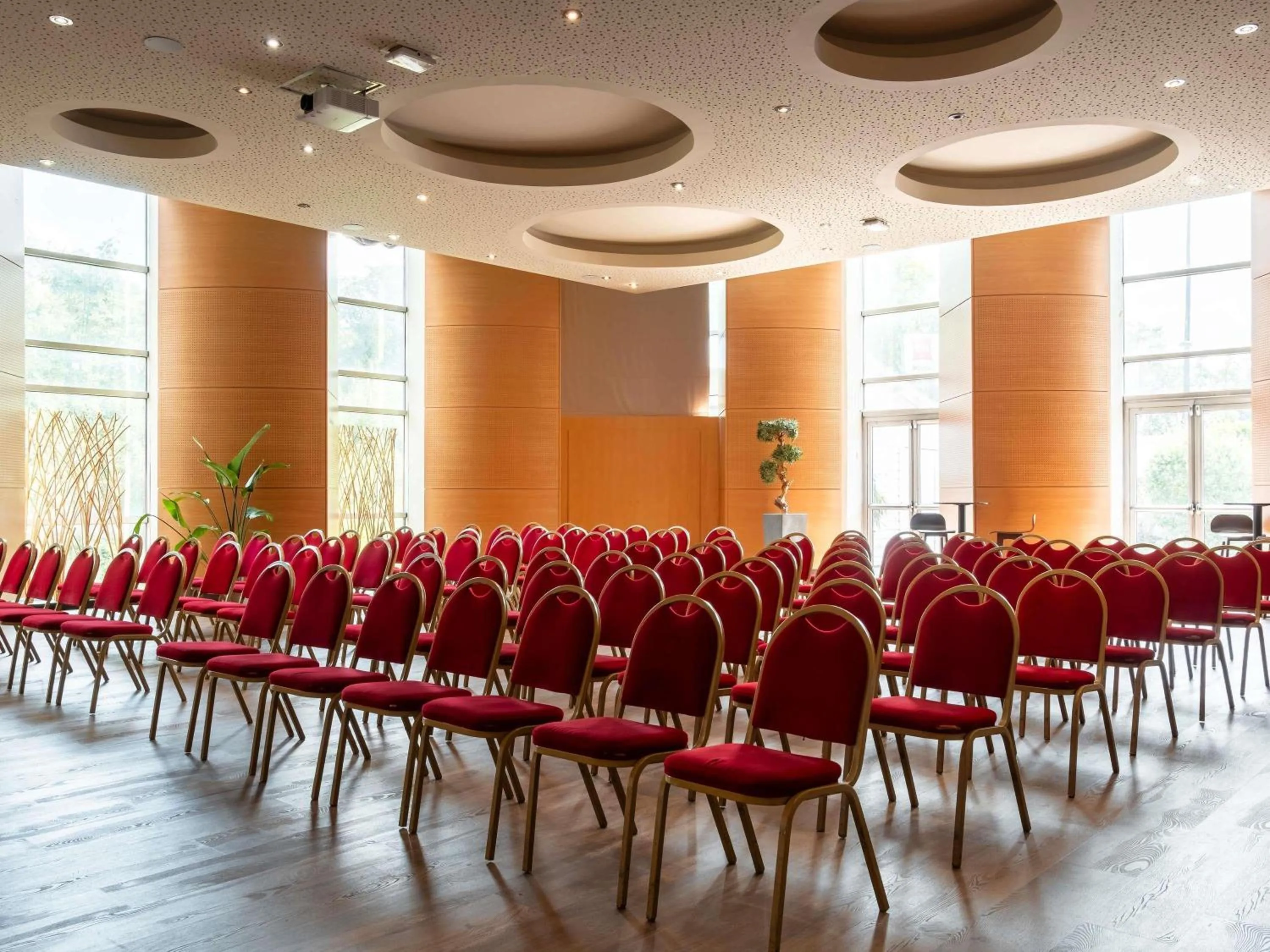 Meeting/conference room in Mercure Rouen Centre Champ de Mars