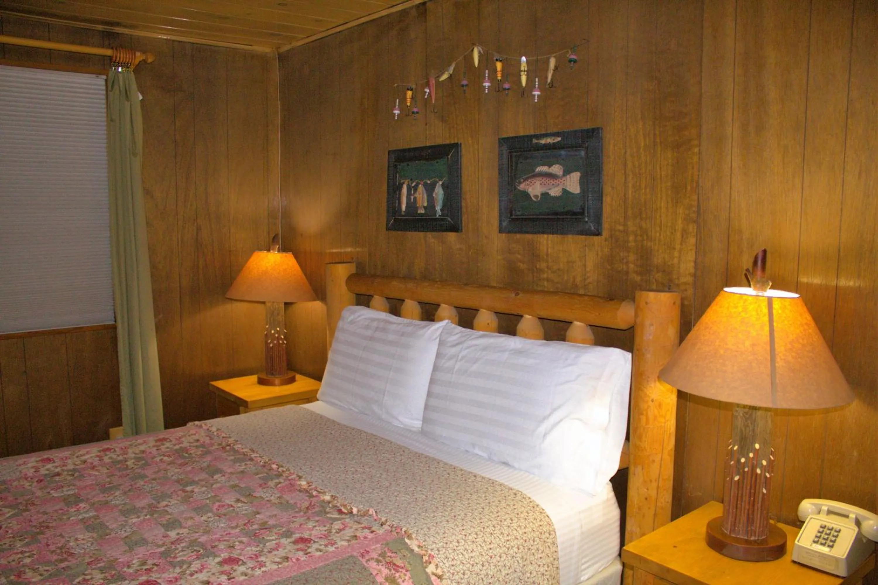 Bed in Goldmine Lodge