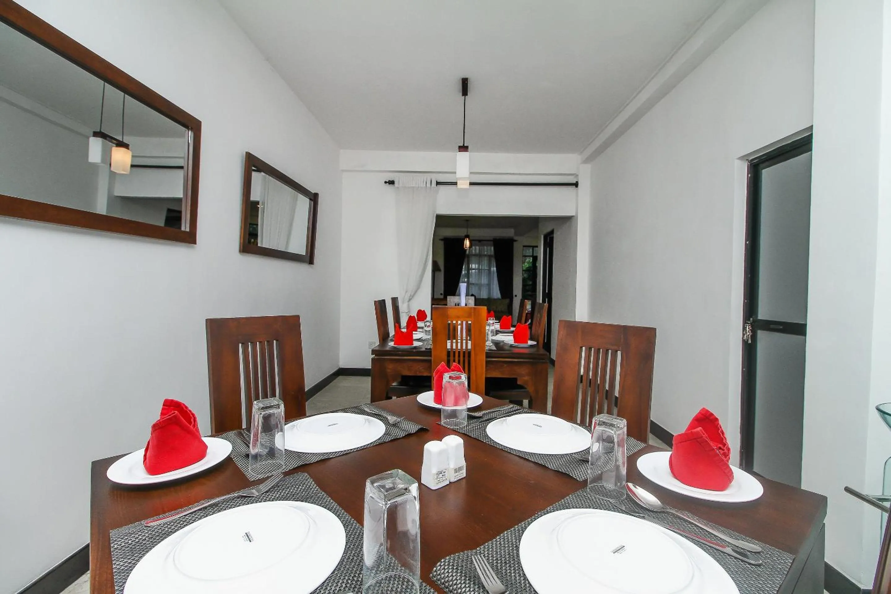 Restaurant/places to eat in Delphin Hotel