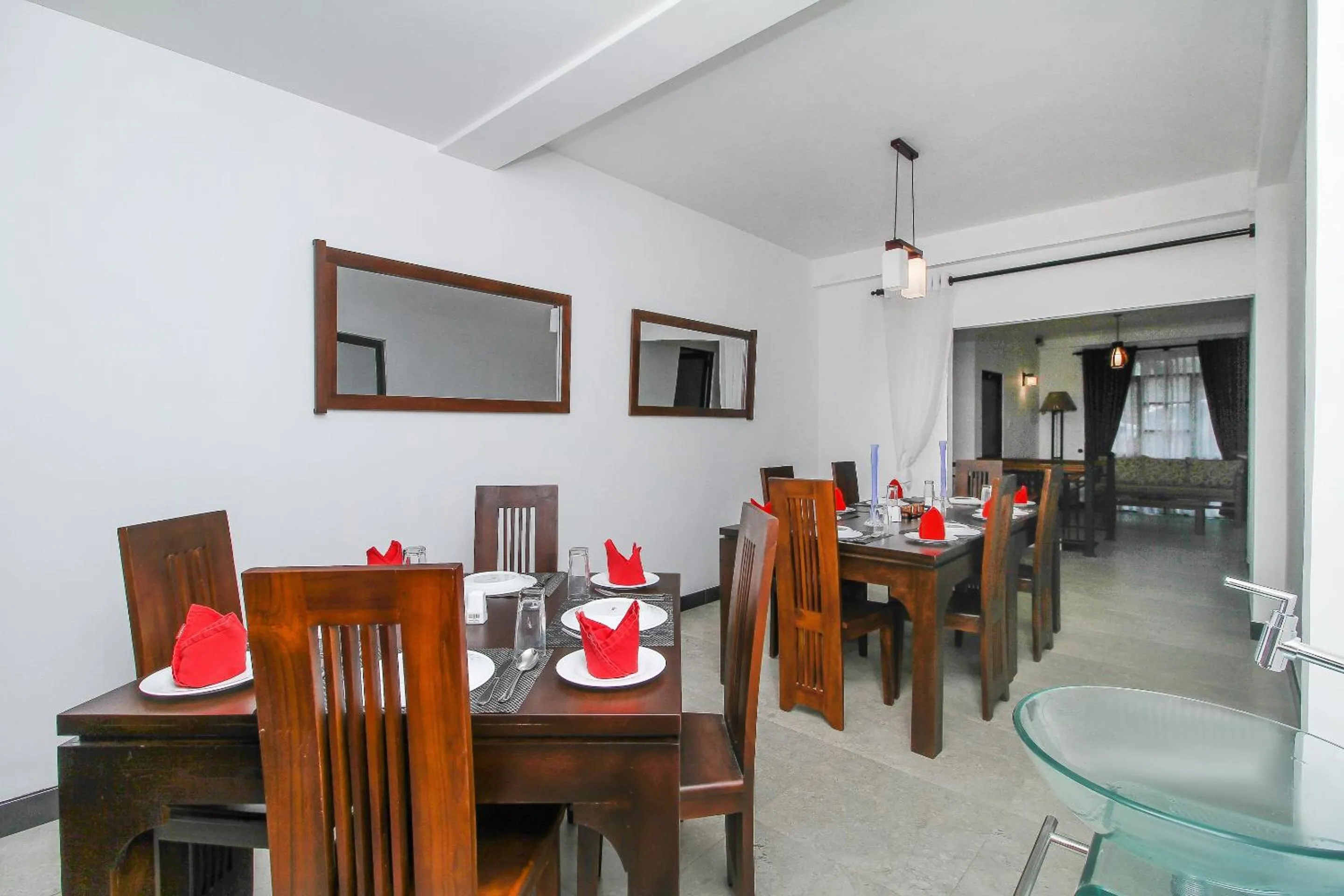 Restaurant/places to eat in Delphin Hotel