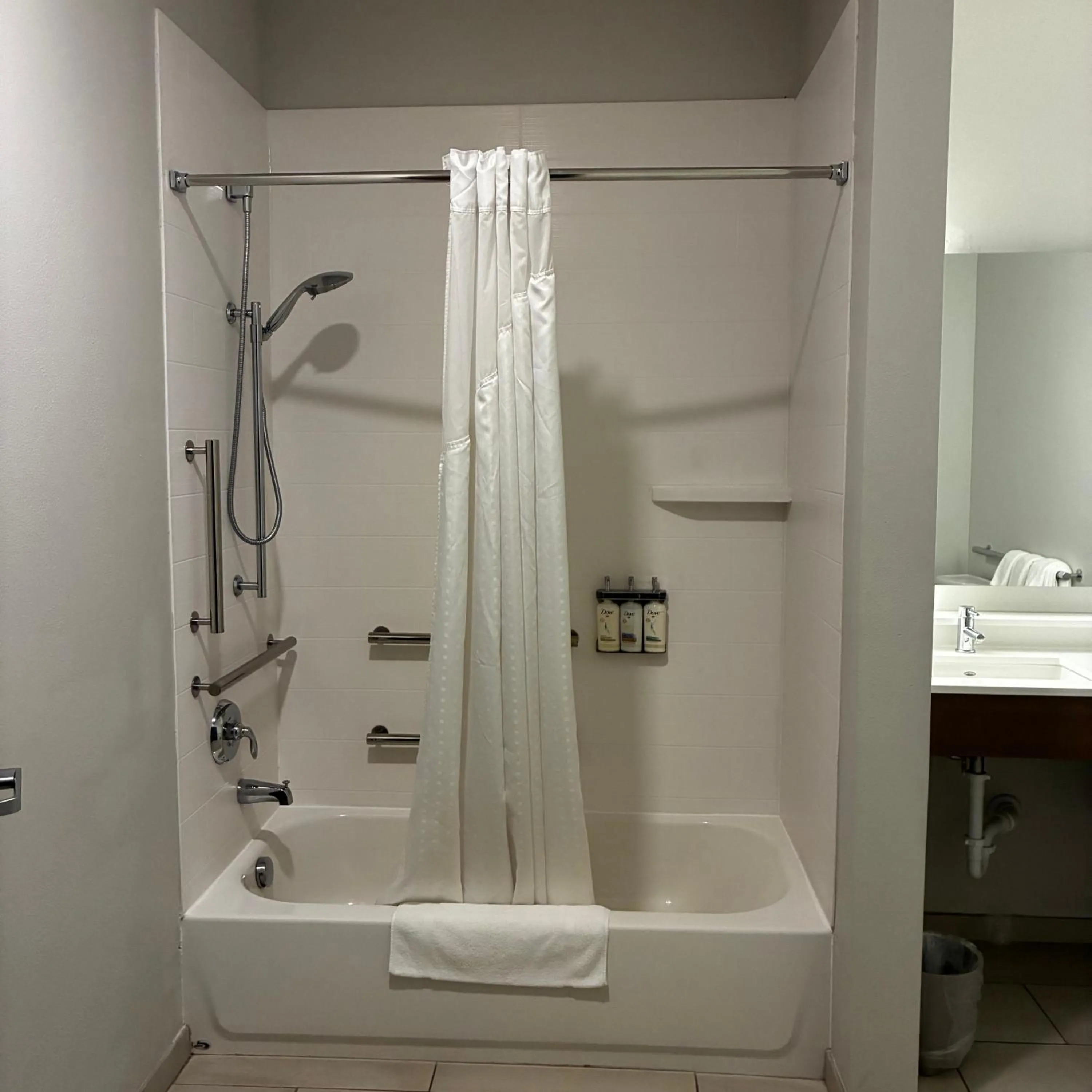 Holiday Inn Express & Suites - St Peters by IHG