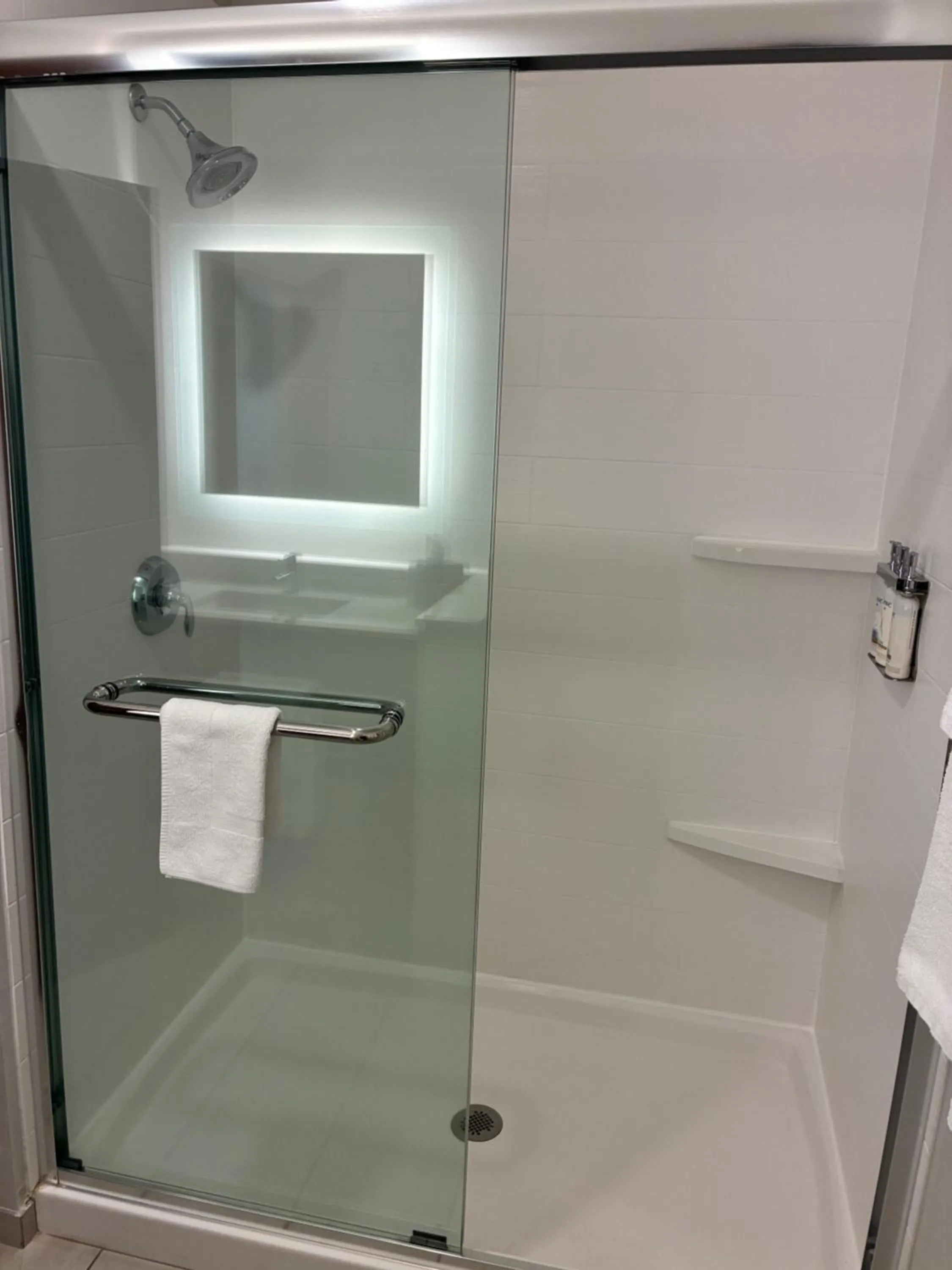 Holiday Inn Express & Suites - St Peters by IHG