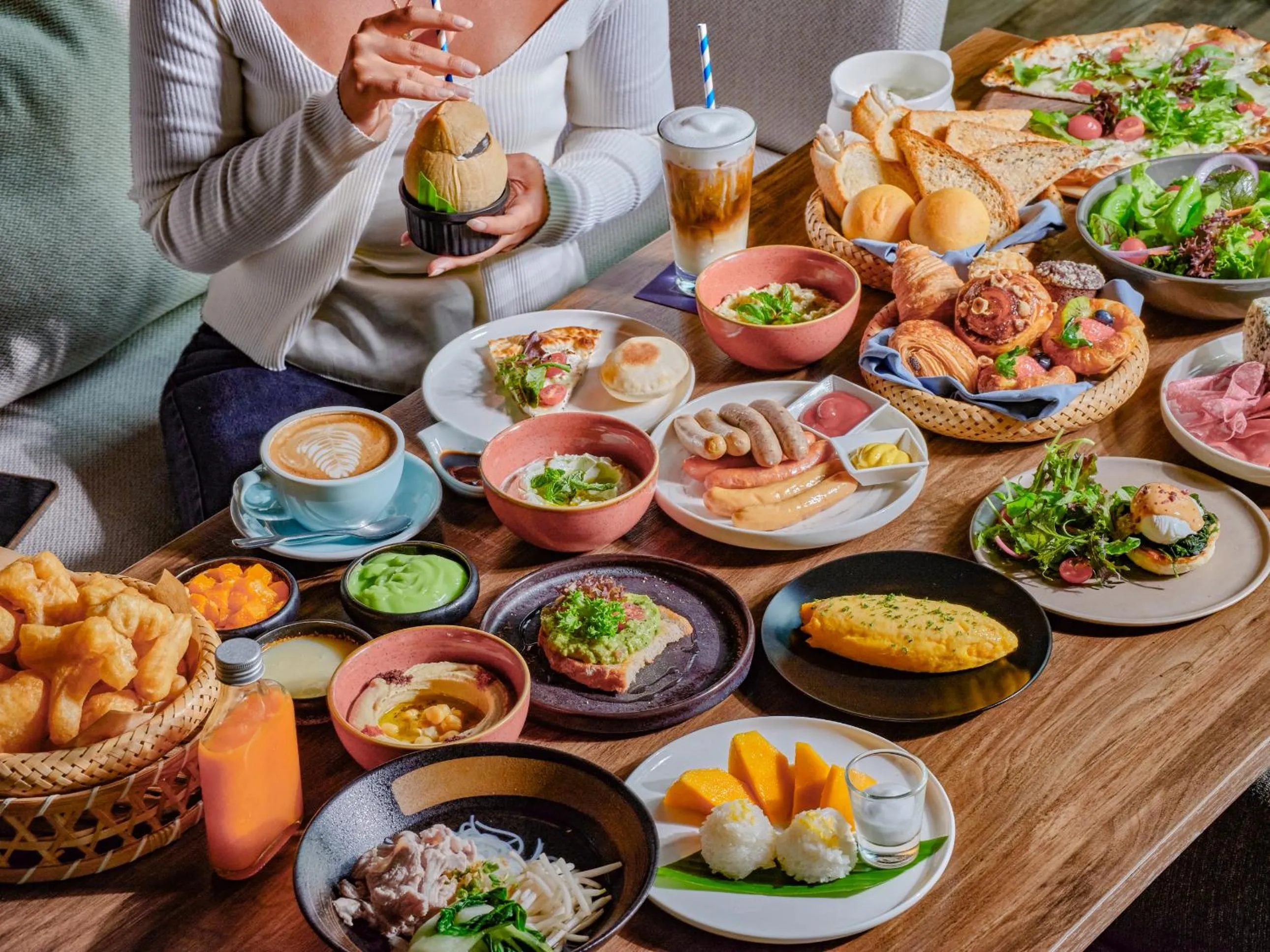 Restaurant/places to eat in Kimpton Maa-Lai Bangkok by IHG