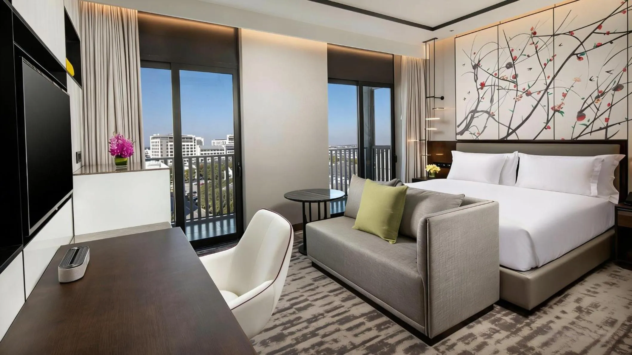 Photo of the whole room, Bed in Crowne Plaza Wuzhen by IHG