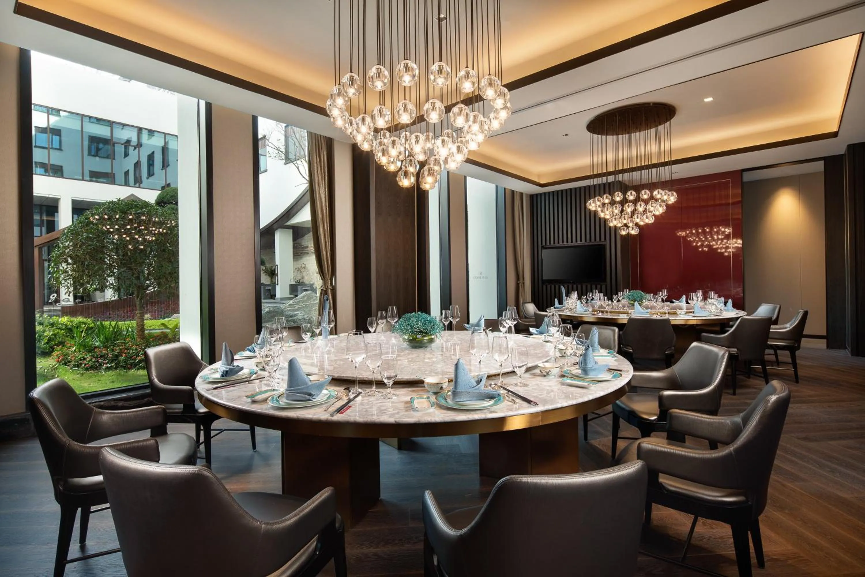 Restaurant/places to eat in Crowne Plaza Wuzhen by IHG