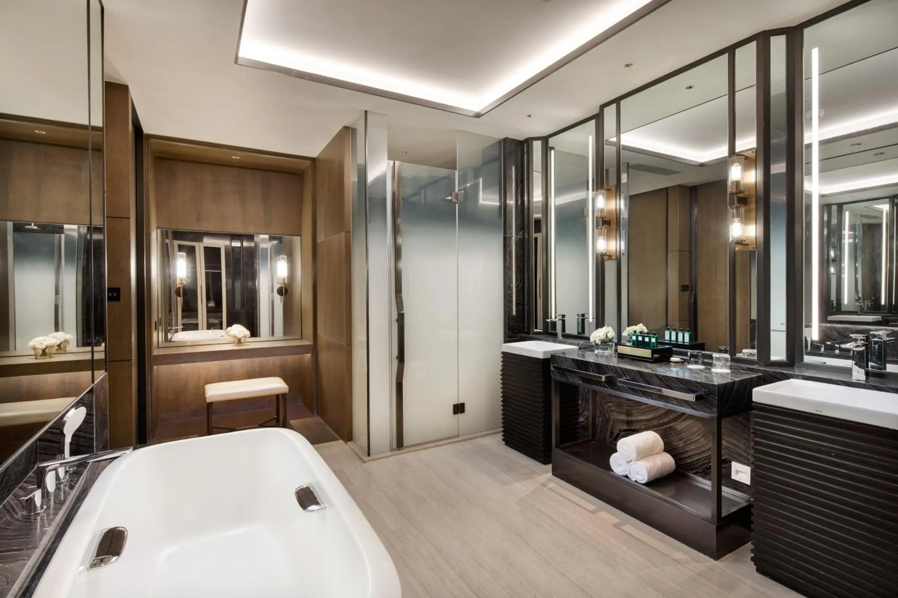 Bathroom in Crowne Plaza Wuzhen by IHG Bathroom in Crowne Plaza Wuzhen by IHG
