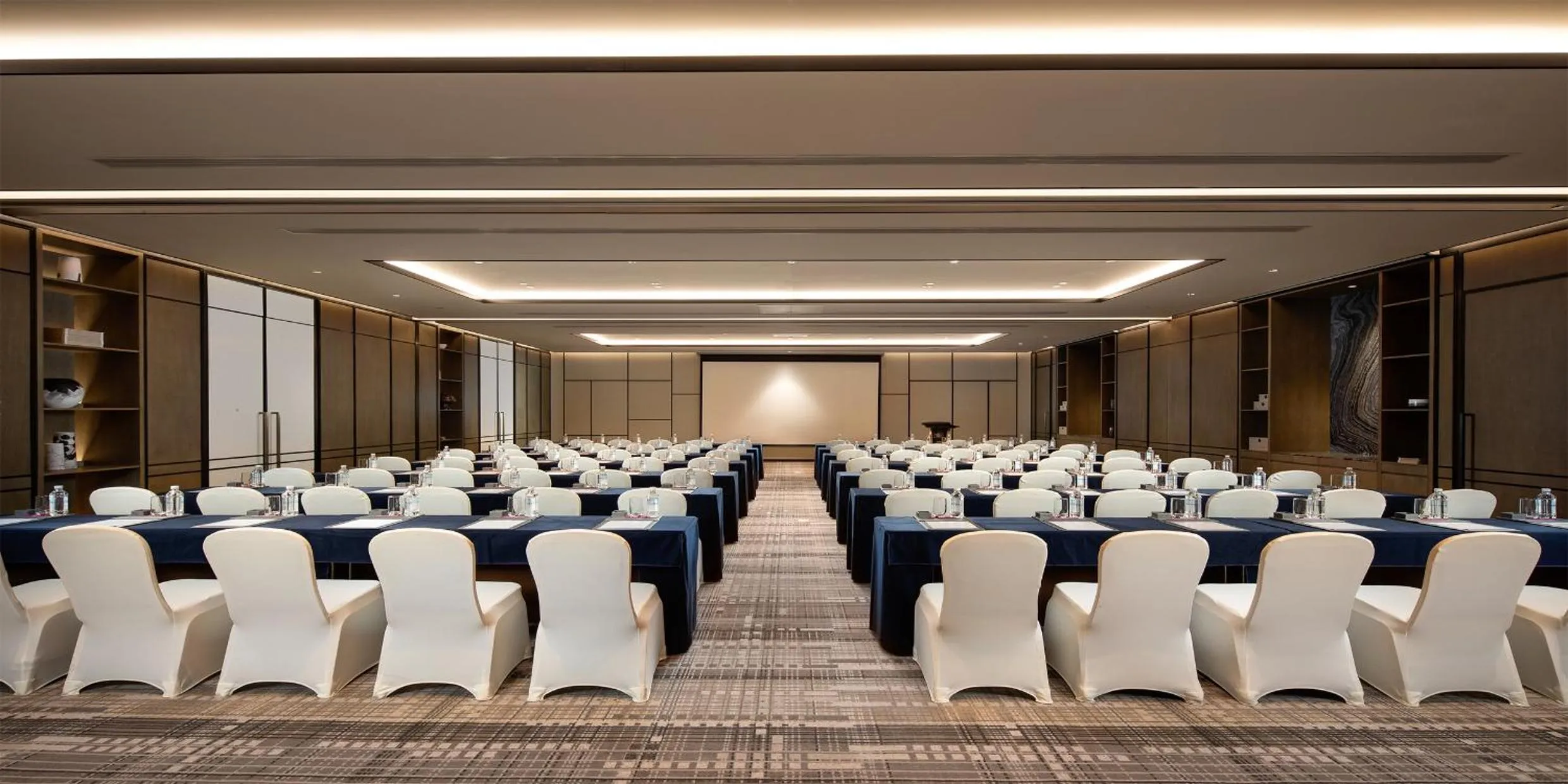 Meeting/conference room in Crowne Plaza Wuzhen by IHG