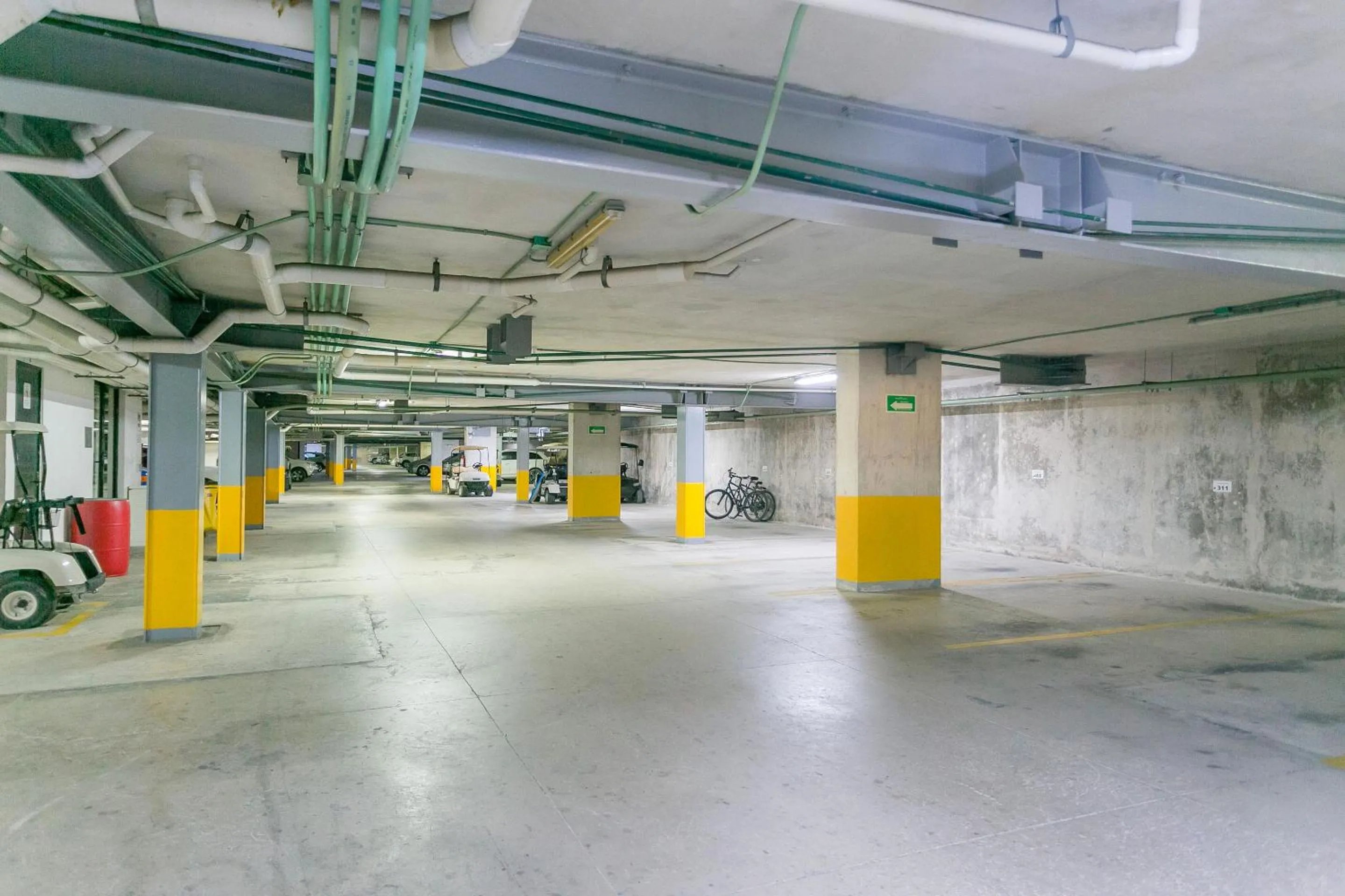 Parking in Golfers' Paradise at Nick Price Residences!