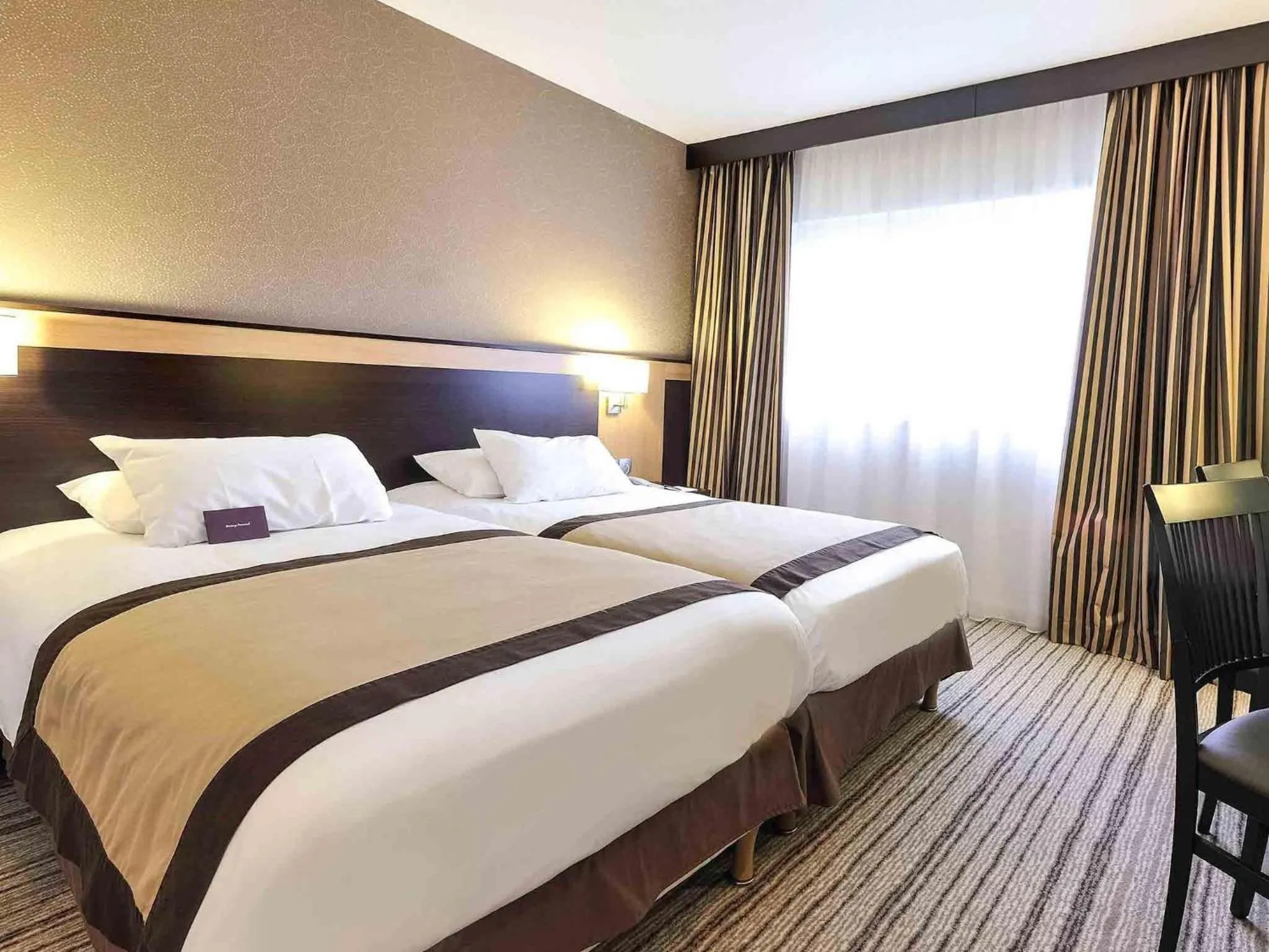 Bedroom, Bed in Mercure Rouen Val de Reuil