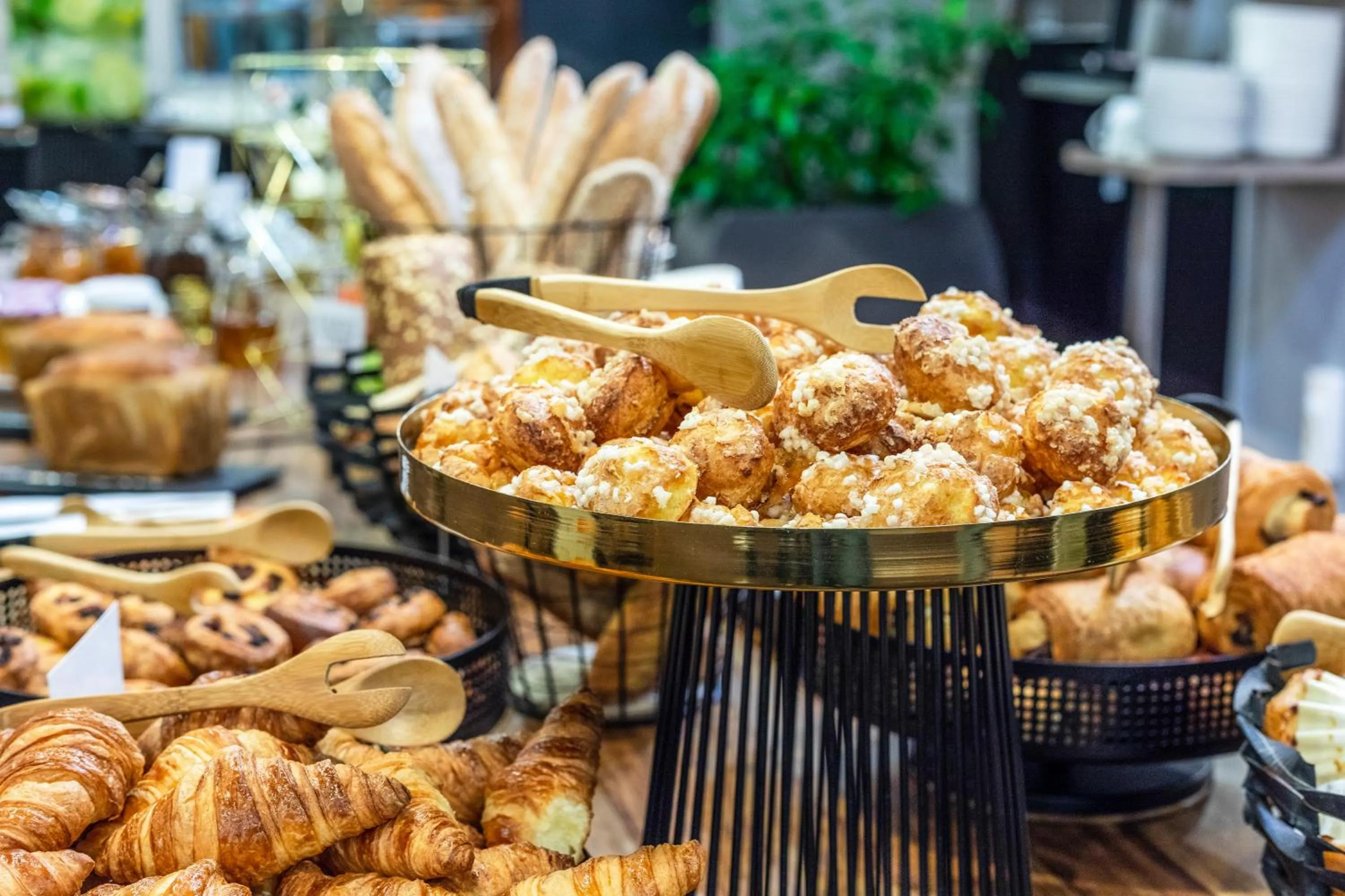Continental breakfast in Mercure Rouen Val de Reuil