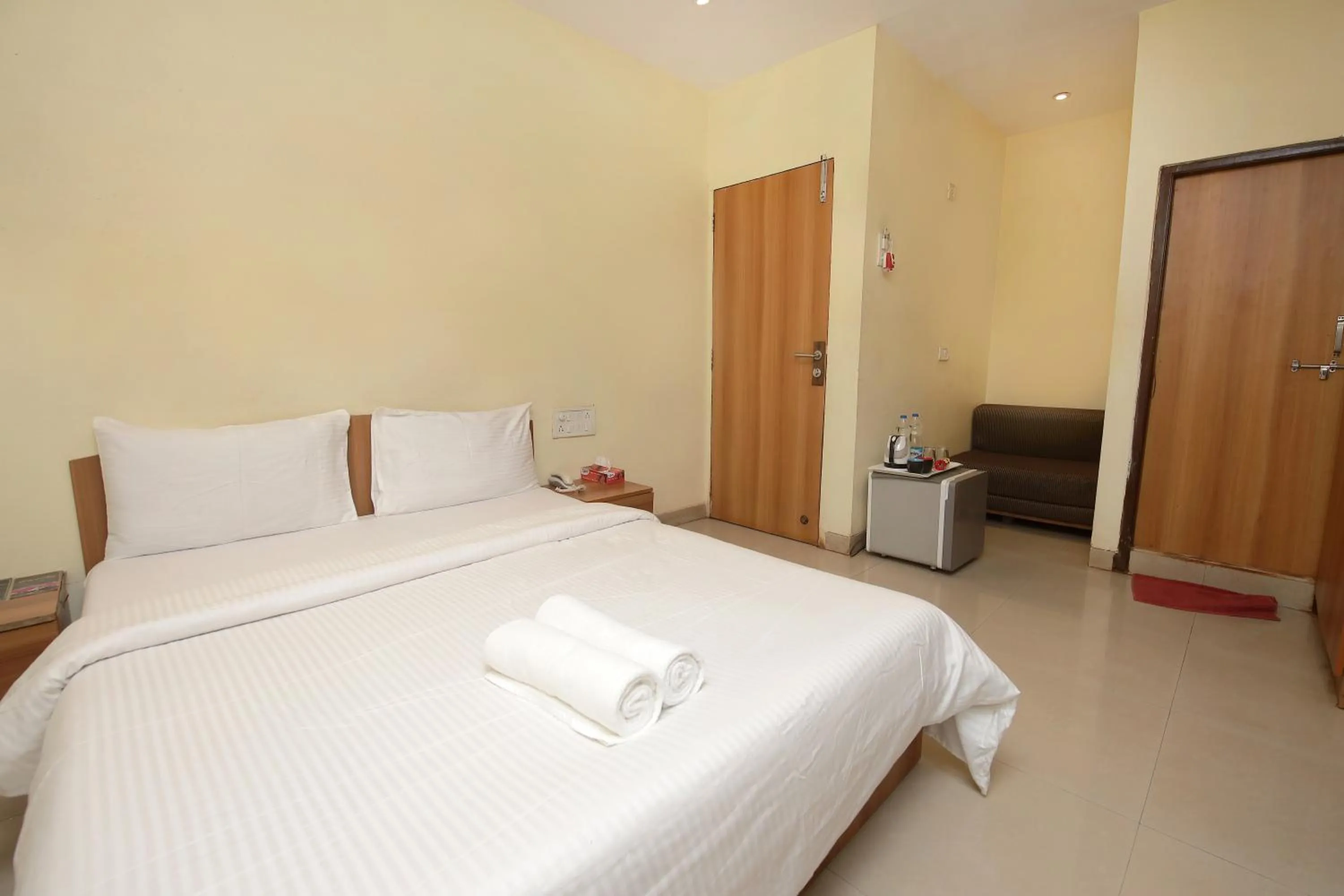 Bedroom, Bed in Westend Hotel