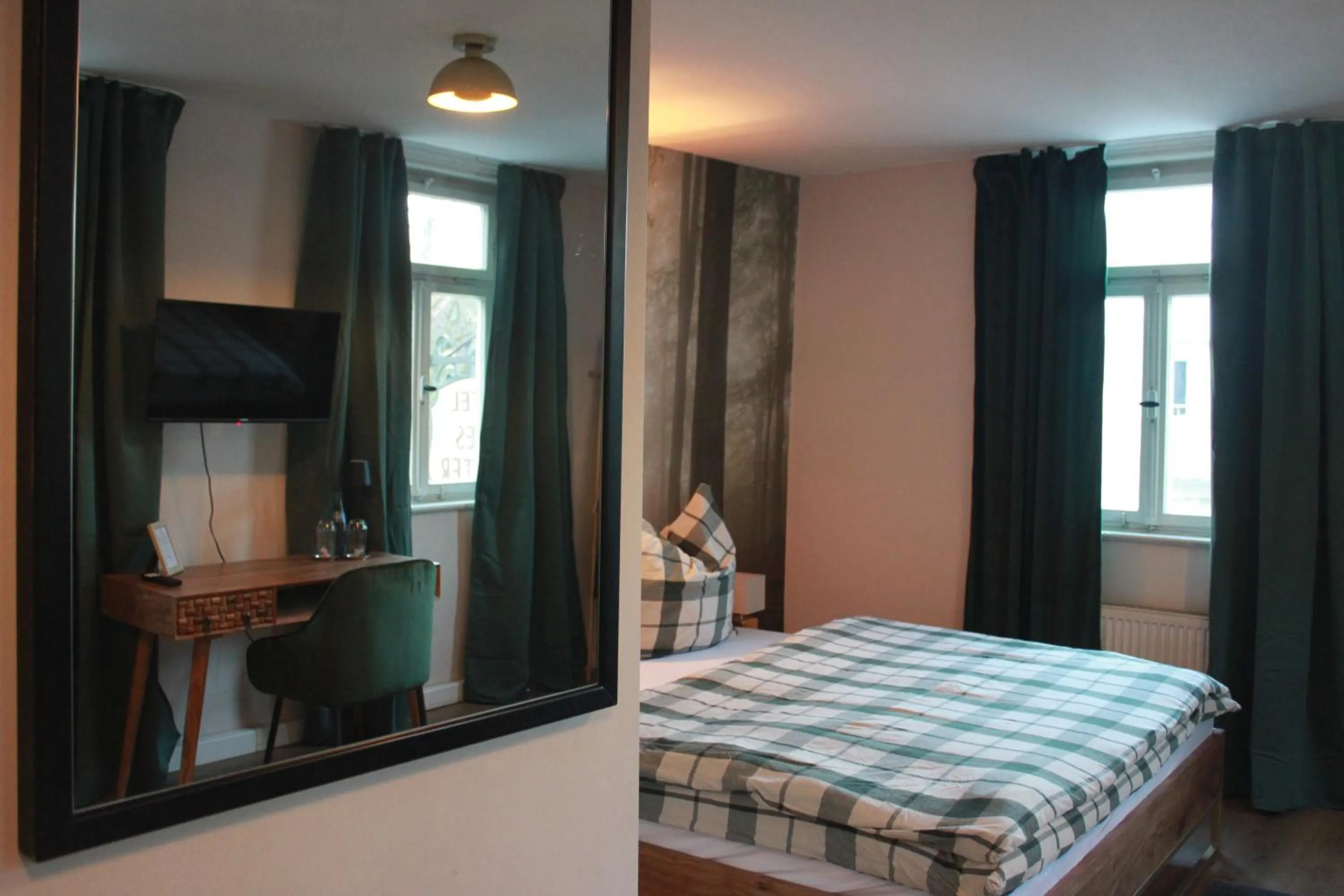 Photo of the whole room, Bed in HOTEL ALTES THEATER Heilbronn