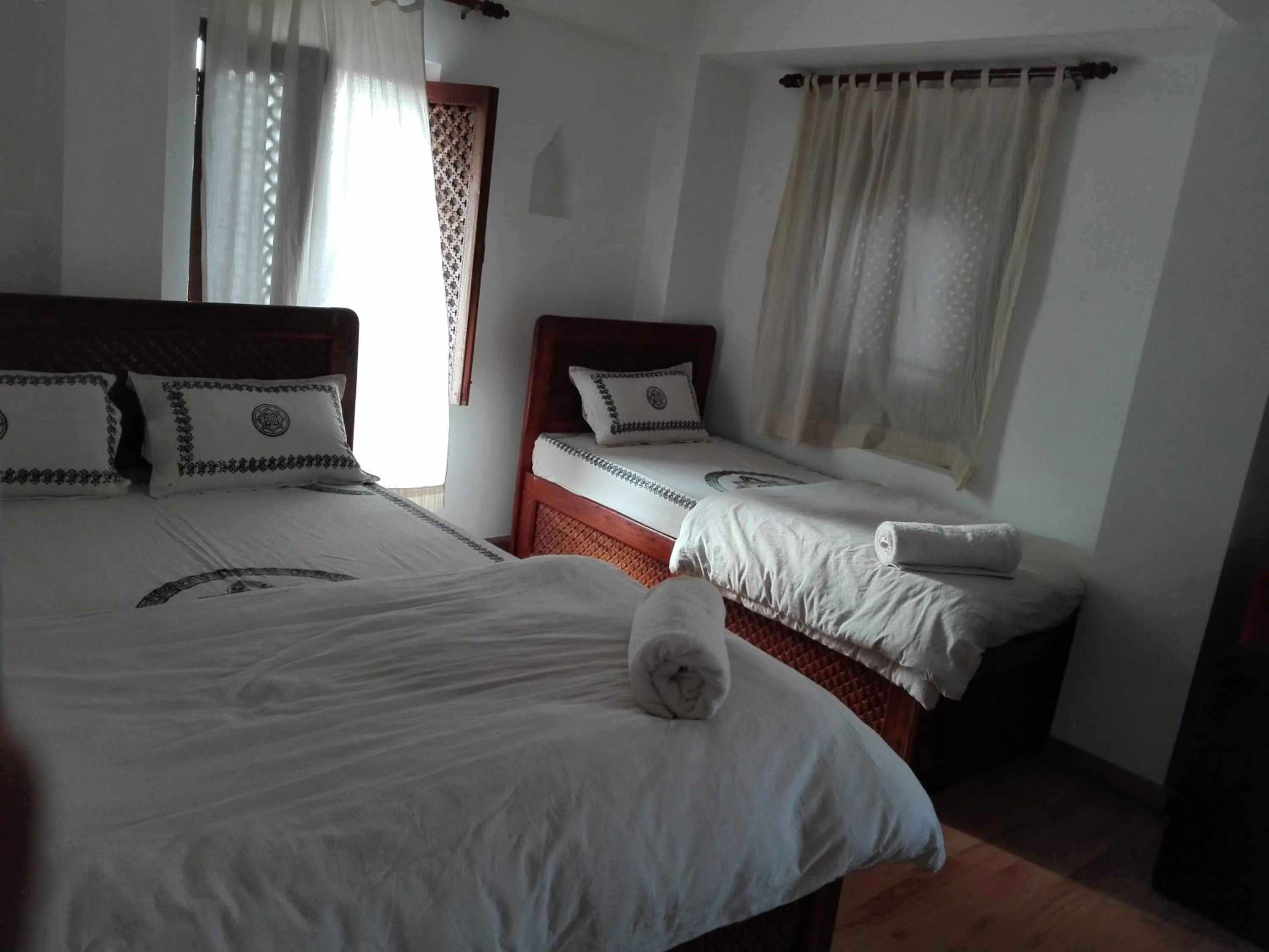 Bed in Sunny Guest House and Cafe