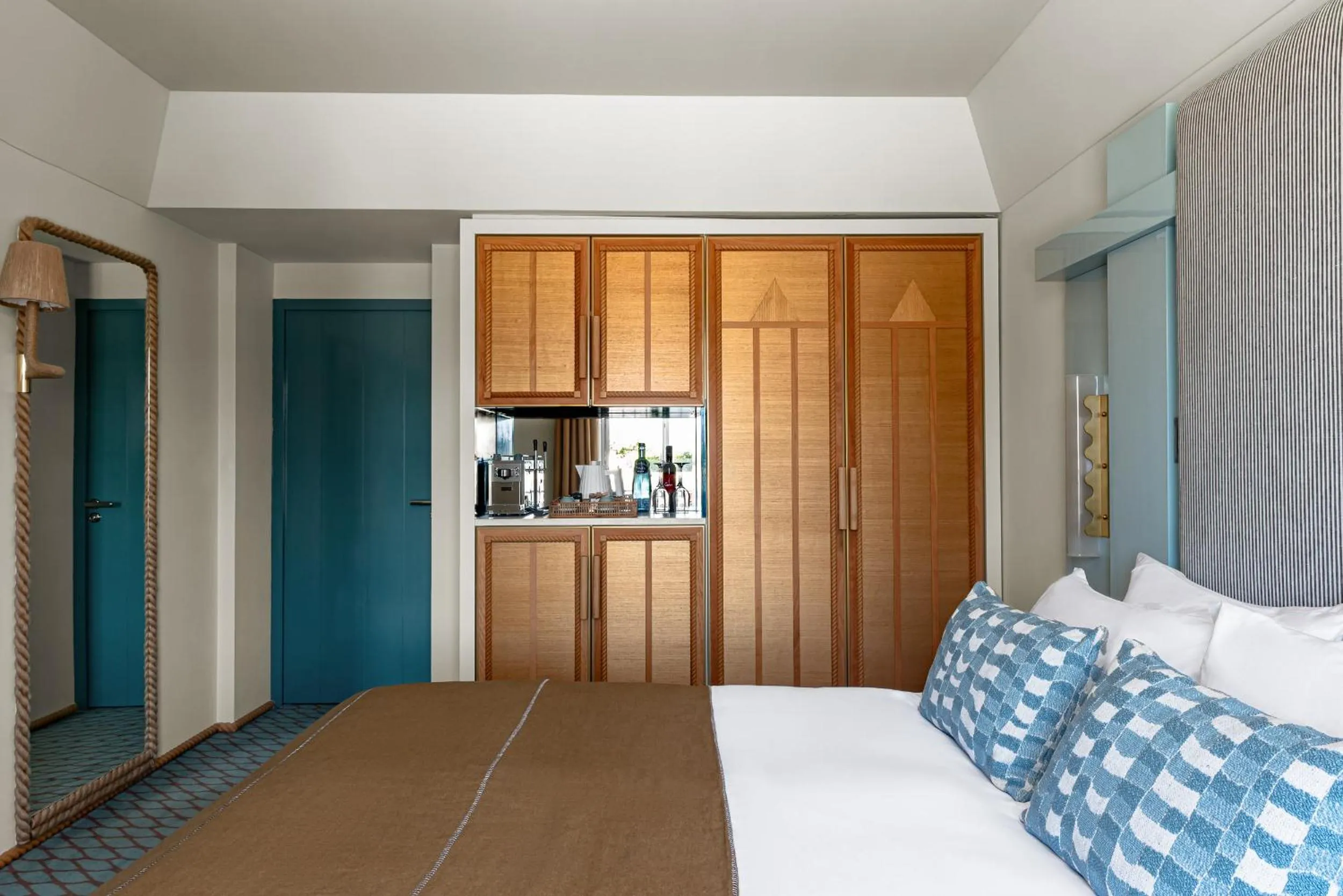 Photo of the whole room, Bed in Regina Experimental Biarritz