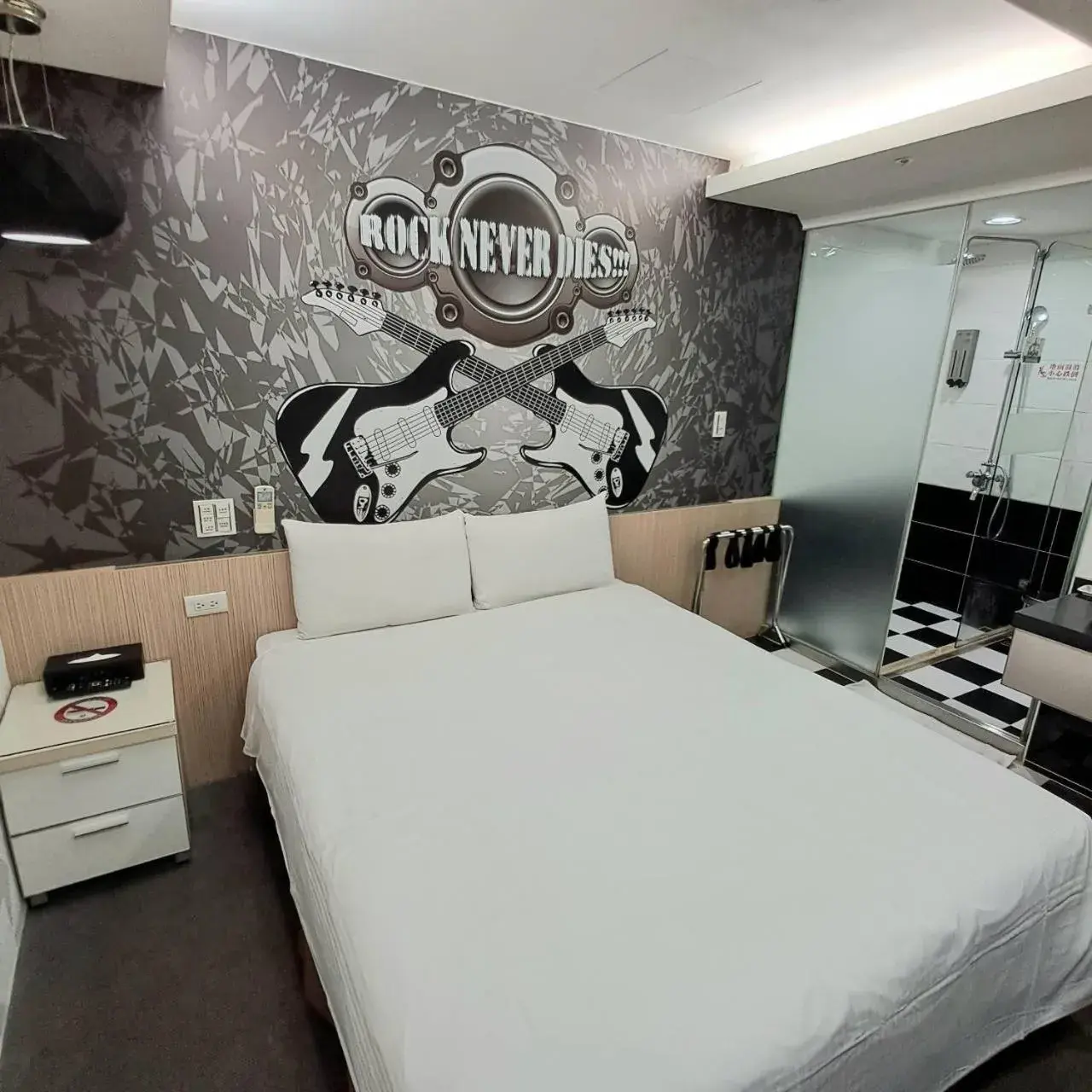 Standard Double Room (No Windows) in Morwing Hotel Fuzhong Standard Double Room (No Windows) in Morwing Hotel Fuzhong