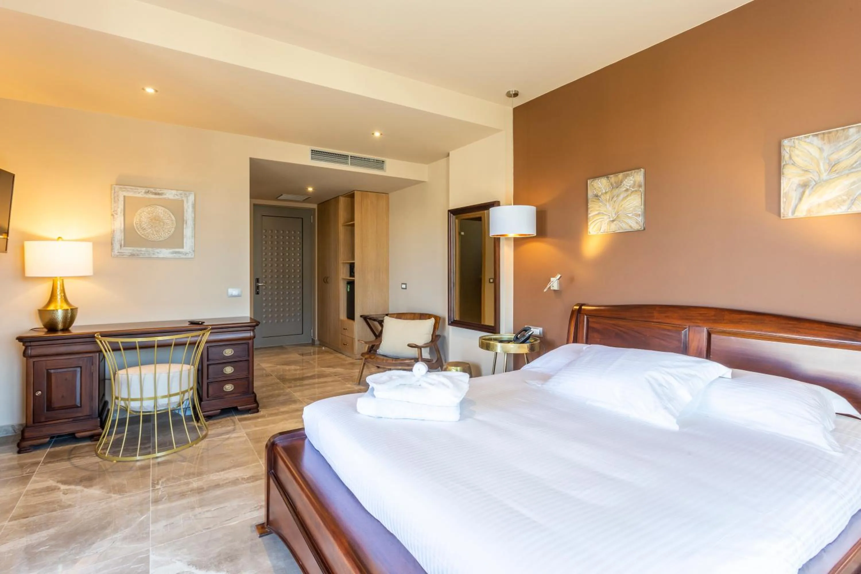 Elysian Luxury Hotel and Spa