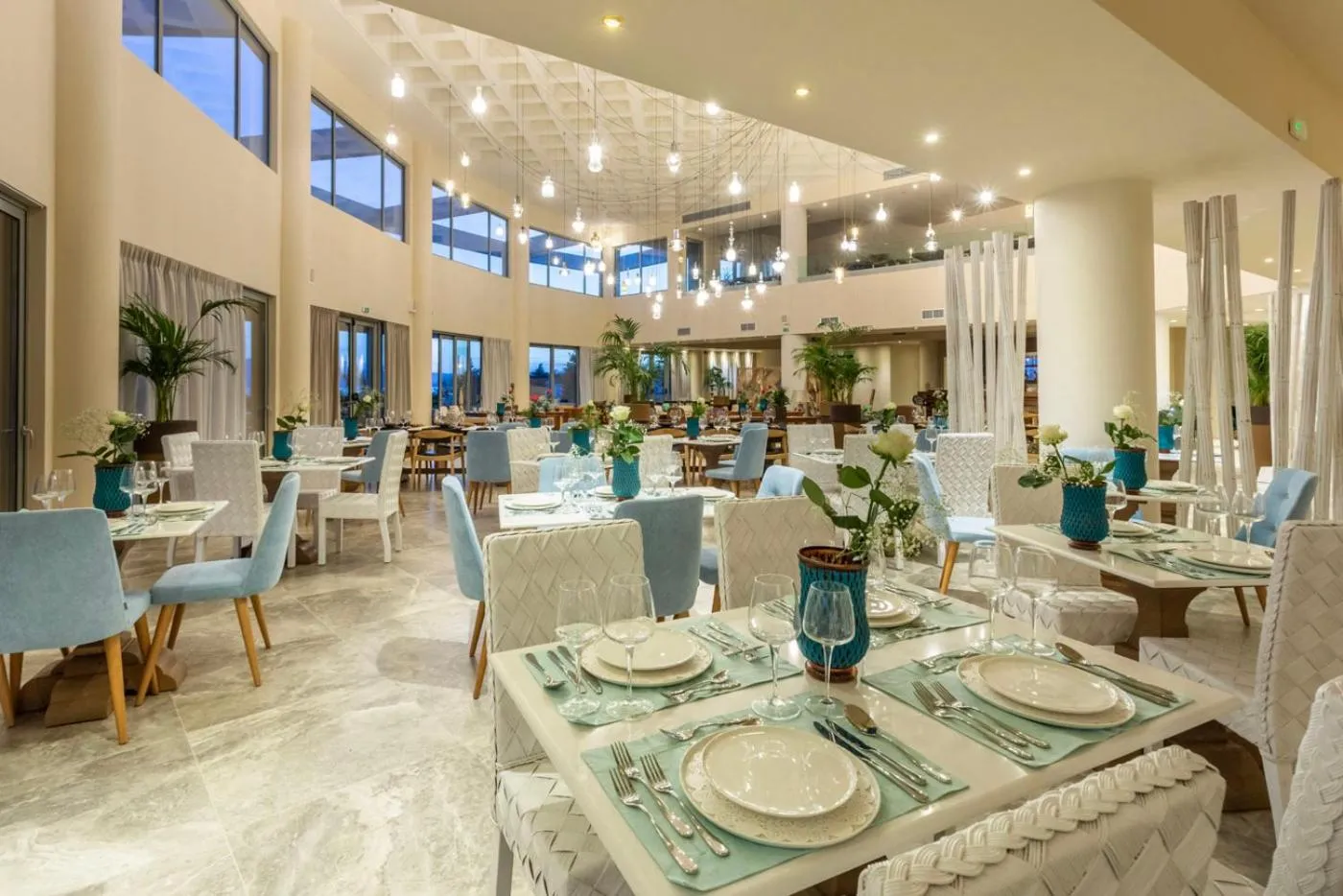 Restaurant/places to eat in Elysian Luxury Hotel and Spa