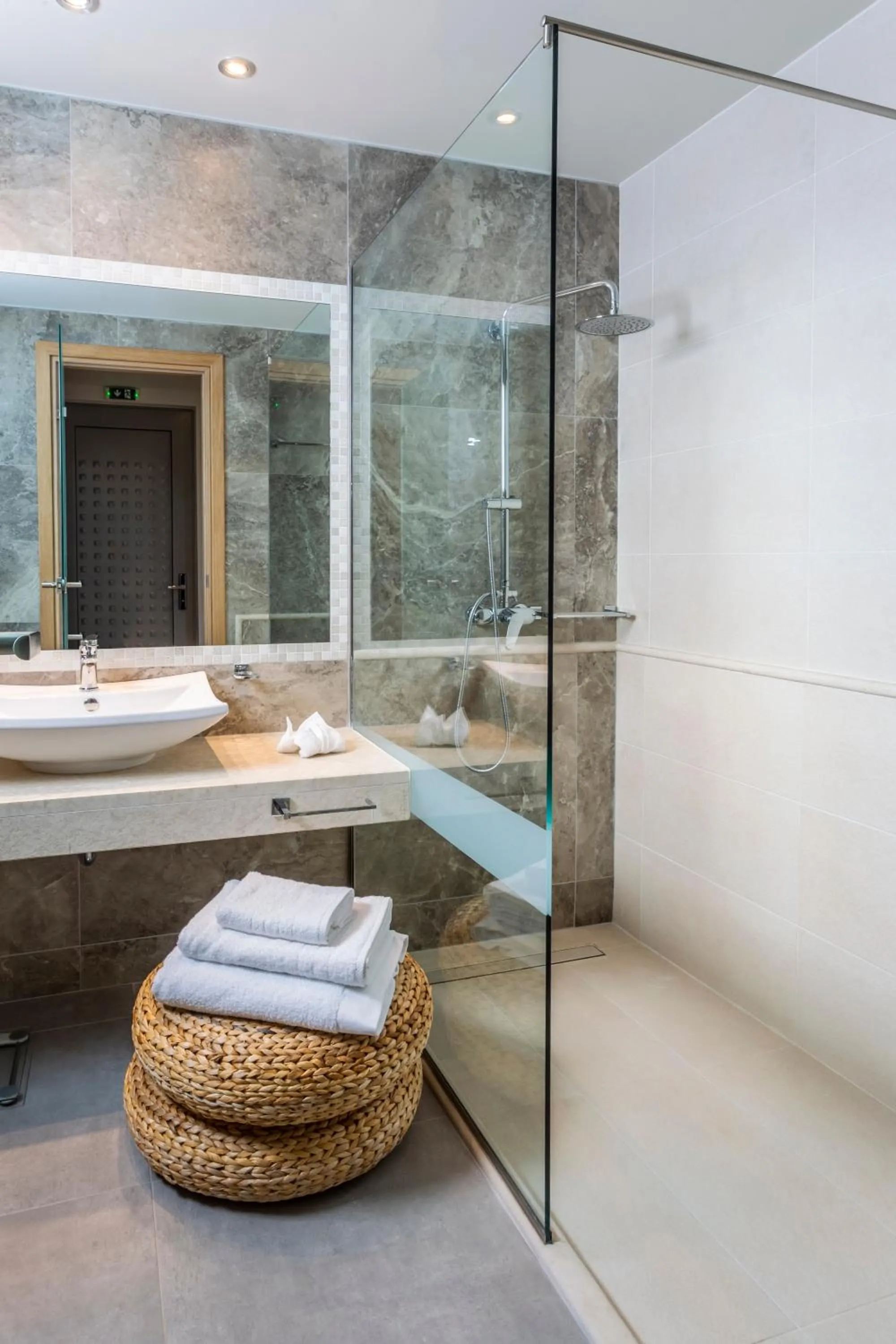 Elysian Luxury Hotel and Spa