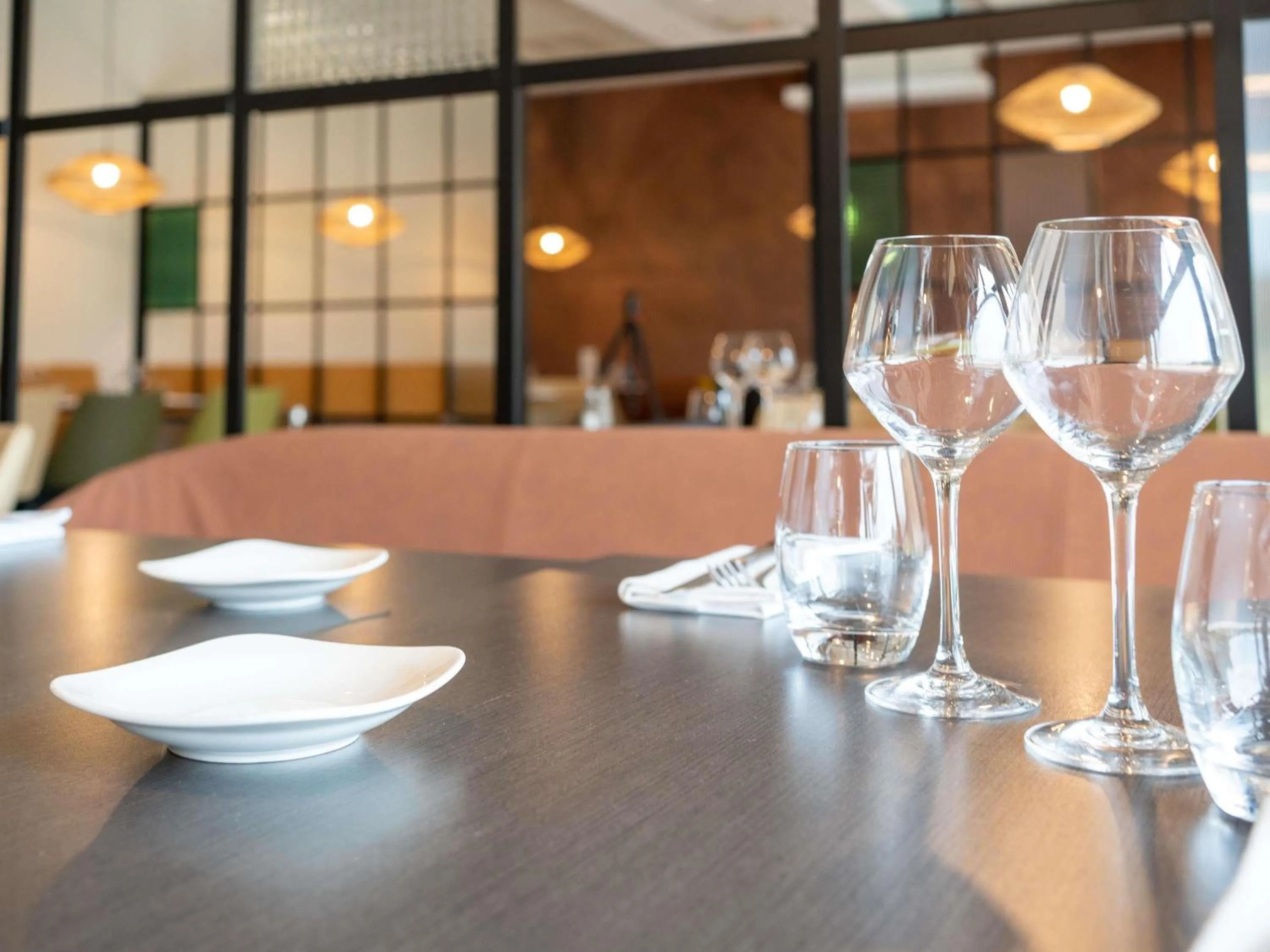 Restaurant/places to eat in Mercure Auxerre Autoroute du Soleil