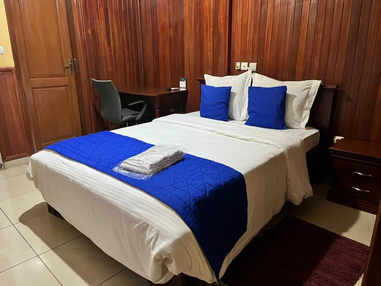 Seating area, Bed in Résidences hôtelières Micheline et Emile BASTOS