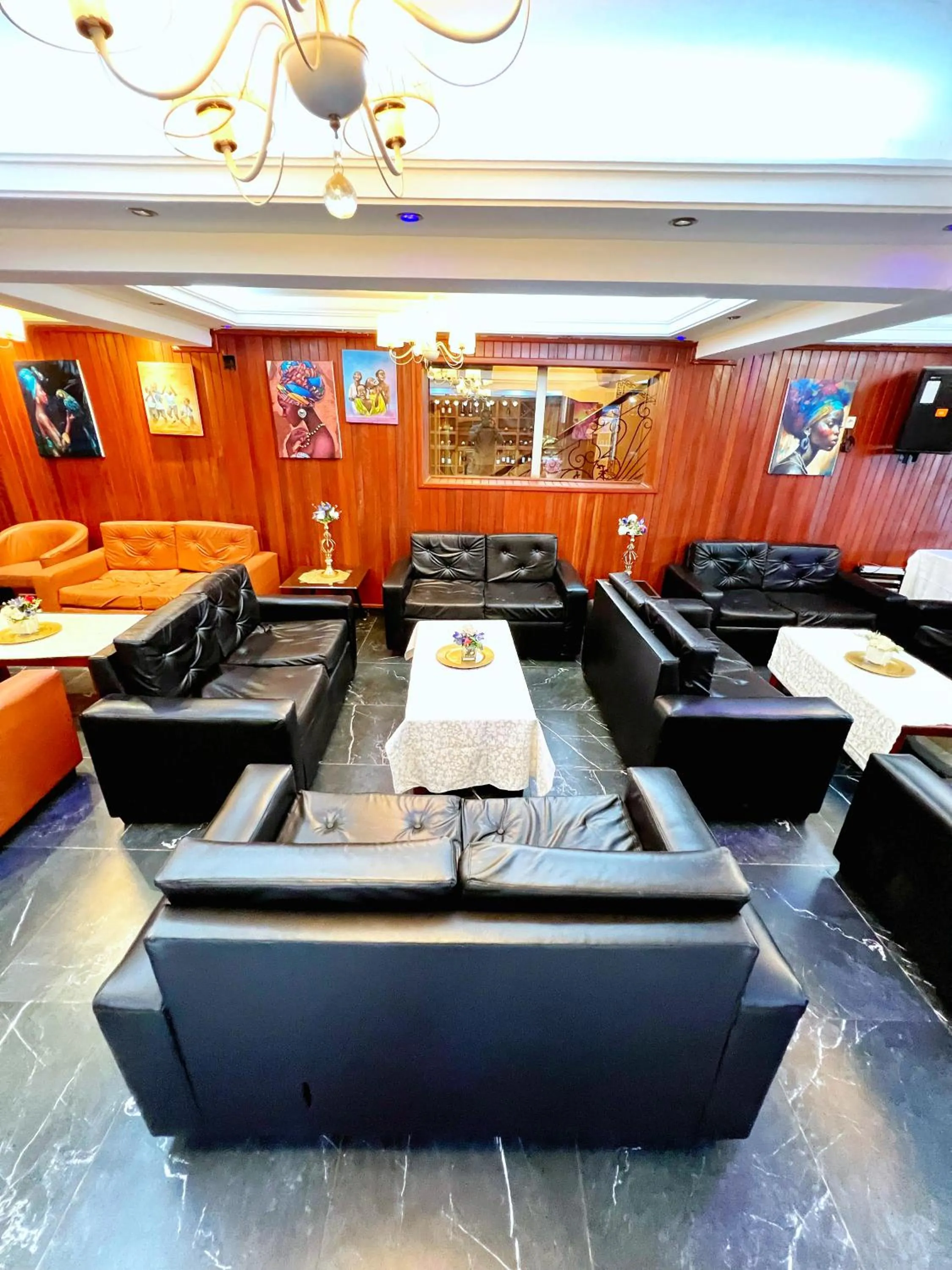 Restaurant/places to eat in Résidences hôtelières Micheline et Emile BASTOS