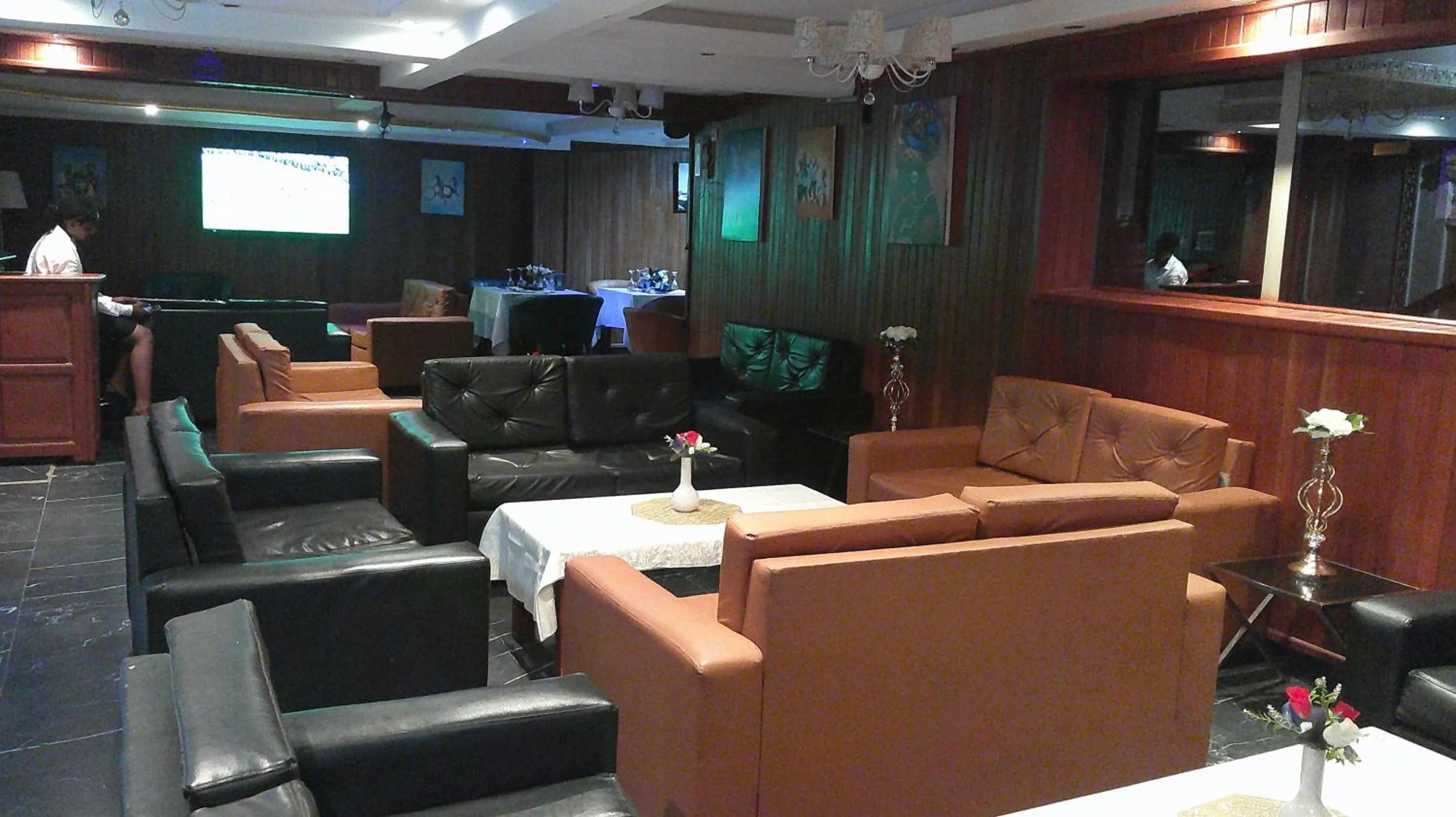 Restaurant/places to eat in Résidences hôtelières Micheline et Emile BASTOS