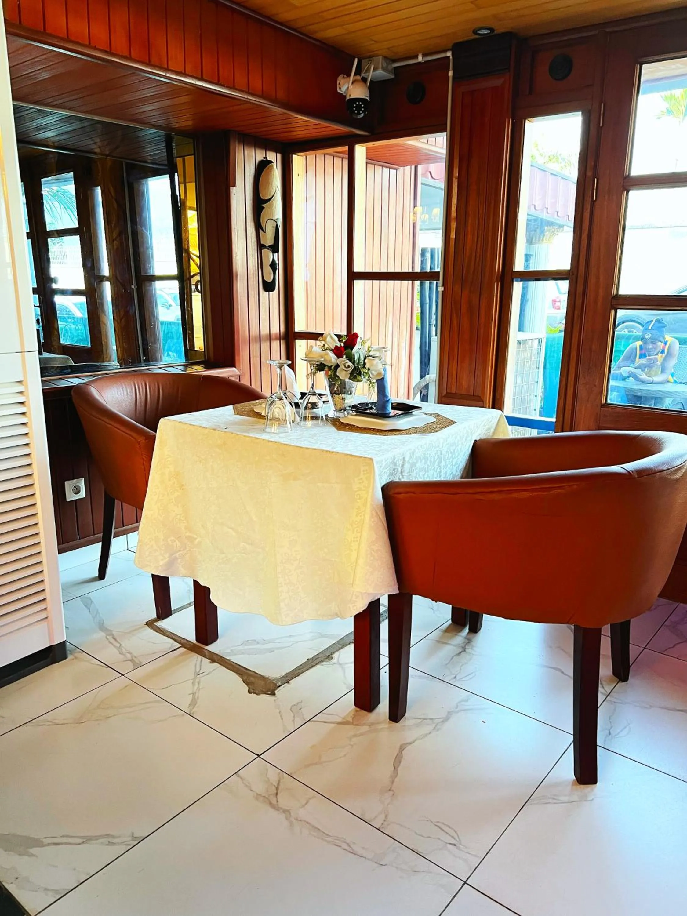 Restaurant/places to eat in Résidences hôtelières Micheline et Emile BASTOS