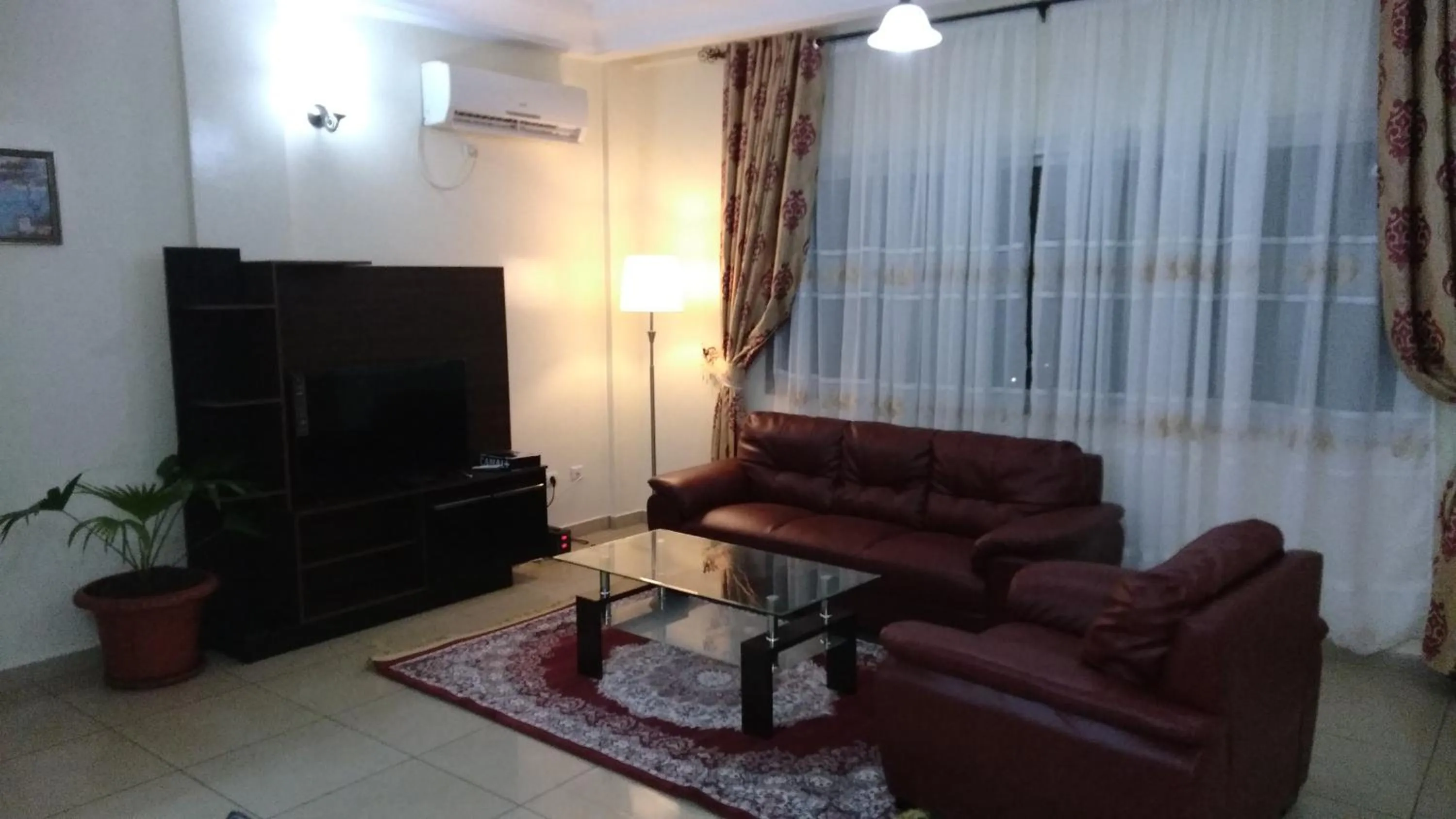 Living room in Résidences hôtelières Micheline et Emile BASTOS