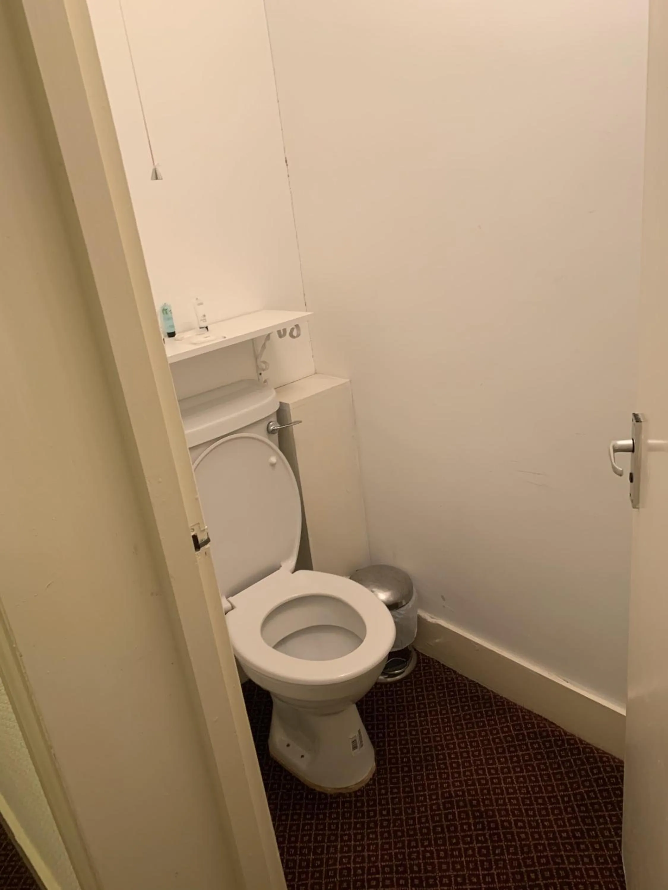 Bathroom in The Prince of Wales